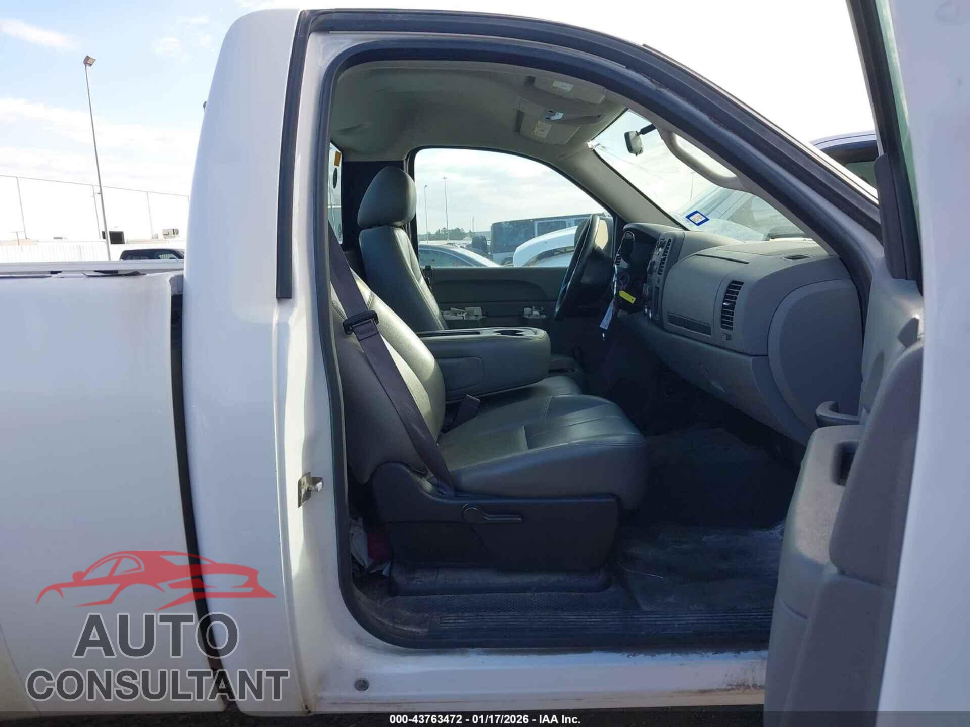 CHEVROLET SILVERADO 1500 2013 - 1GCNCPEX8DZ266332