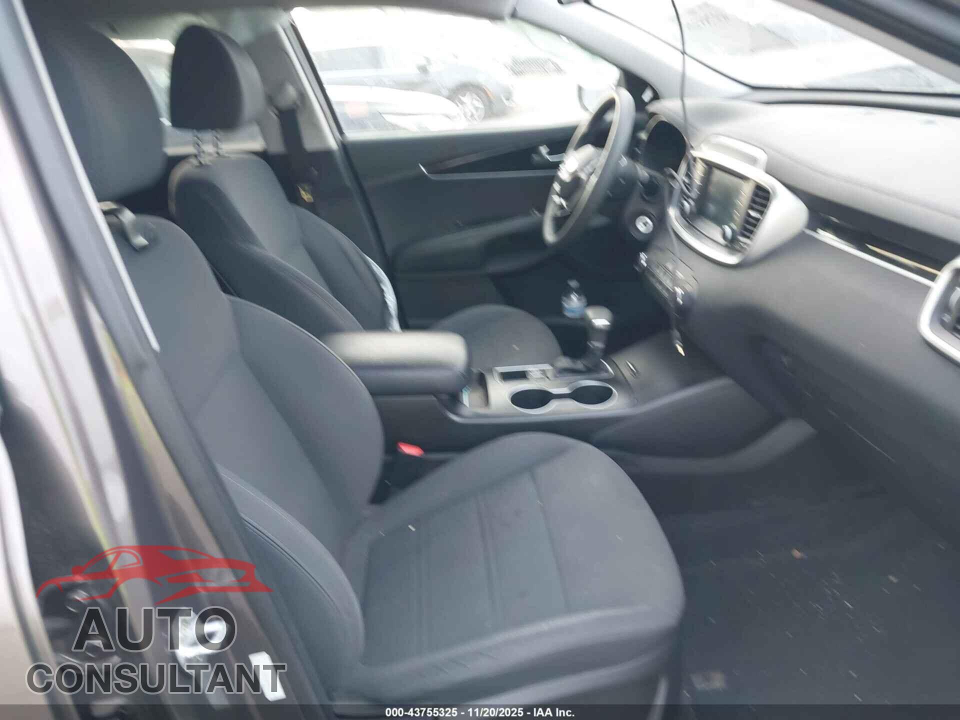 KIA SORENTO 2019 - 5XYPGDA36KG502292