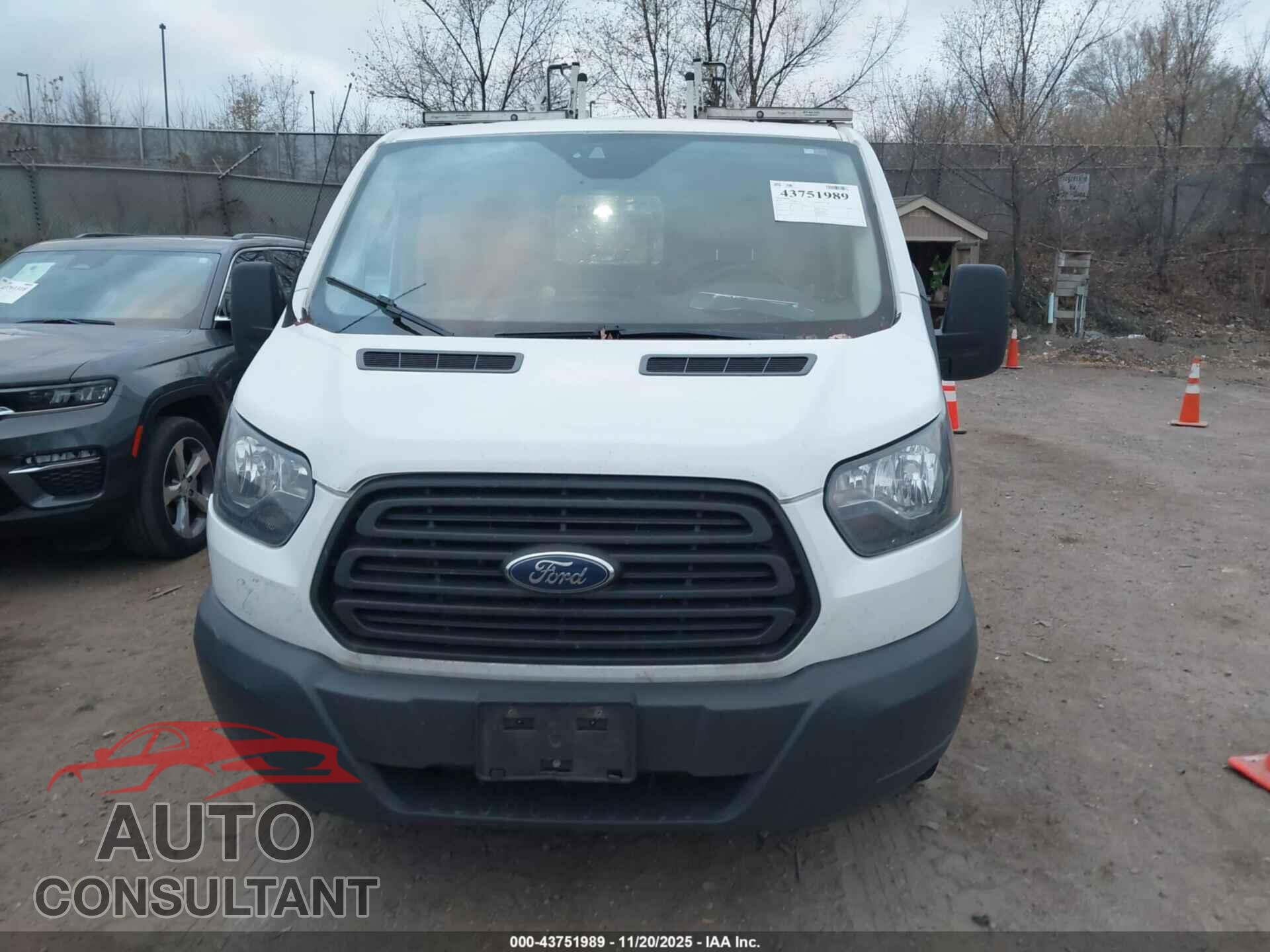 FORD TRANSIT-150 2018 - 1FTYE1ZM0JKB52219