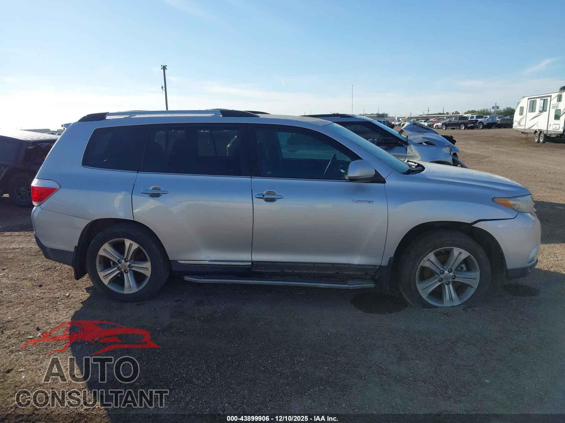 TOYOTA HIGHLANDER 2013 - 5TDYK3EHXDS122039