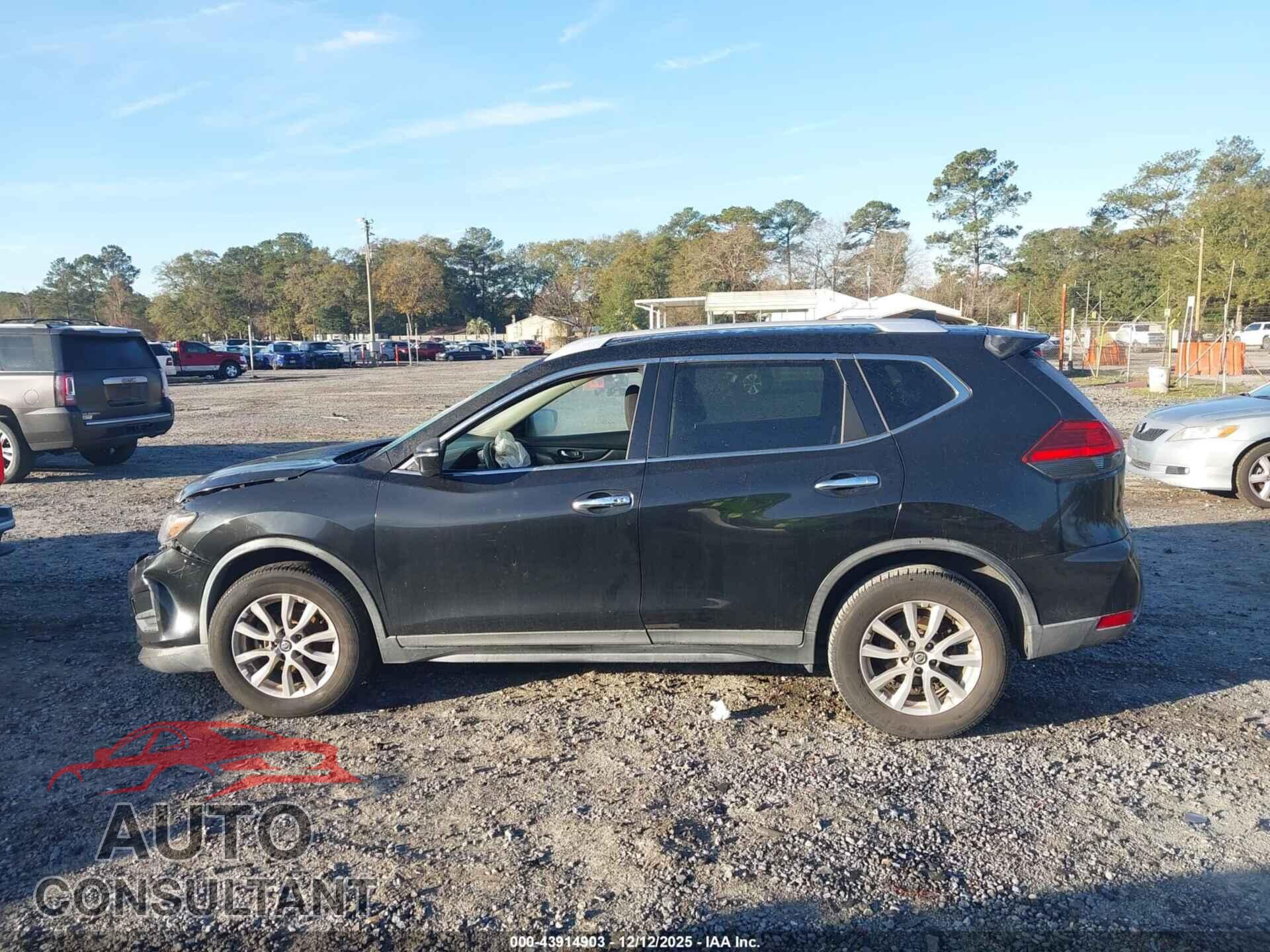 NISSAN ROGUE 2017 - KNMAT2MT2HP517881