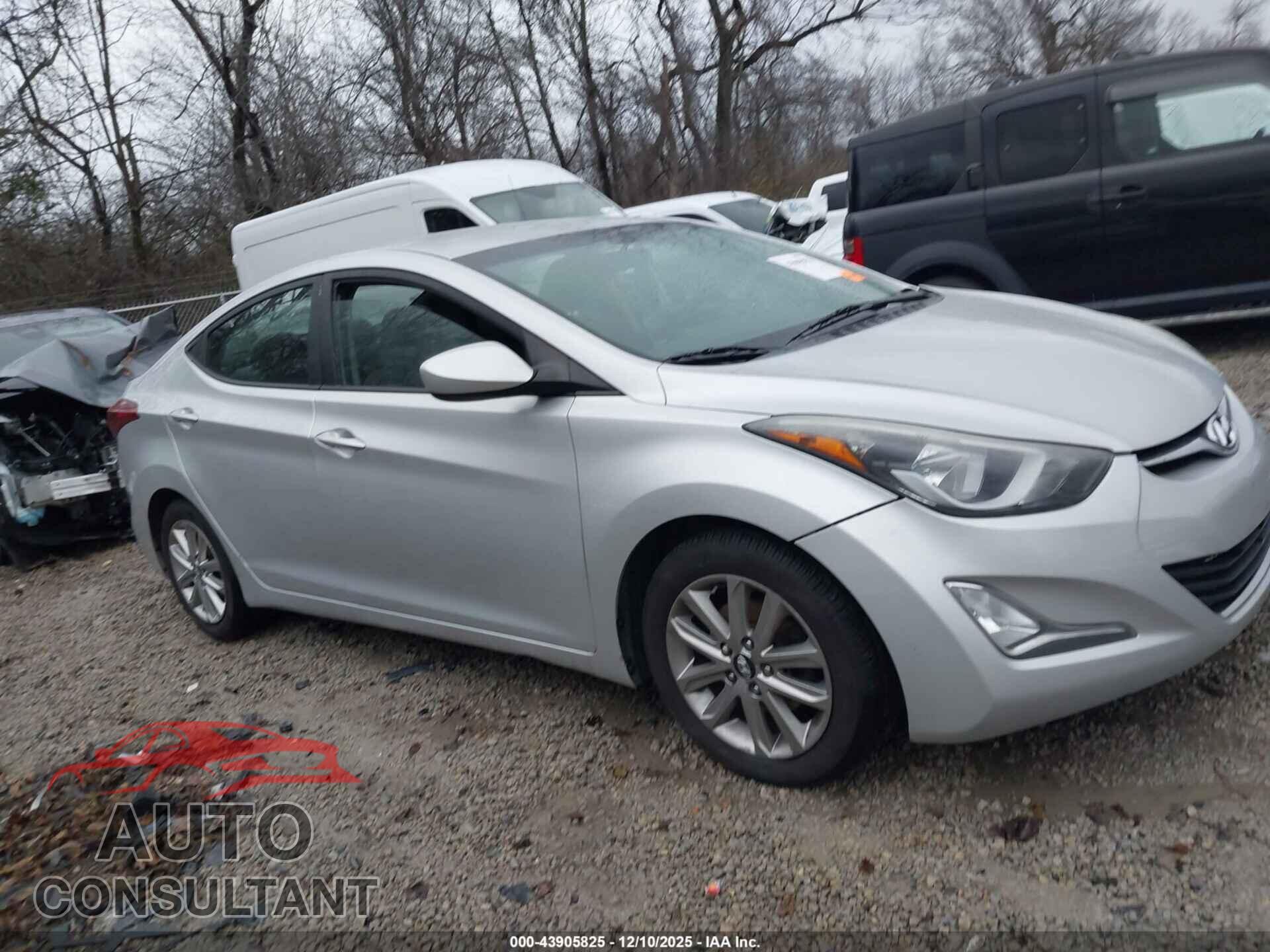 HYUNDAI ELANTRA 2015 - 5NPDH4AE5FH551533