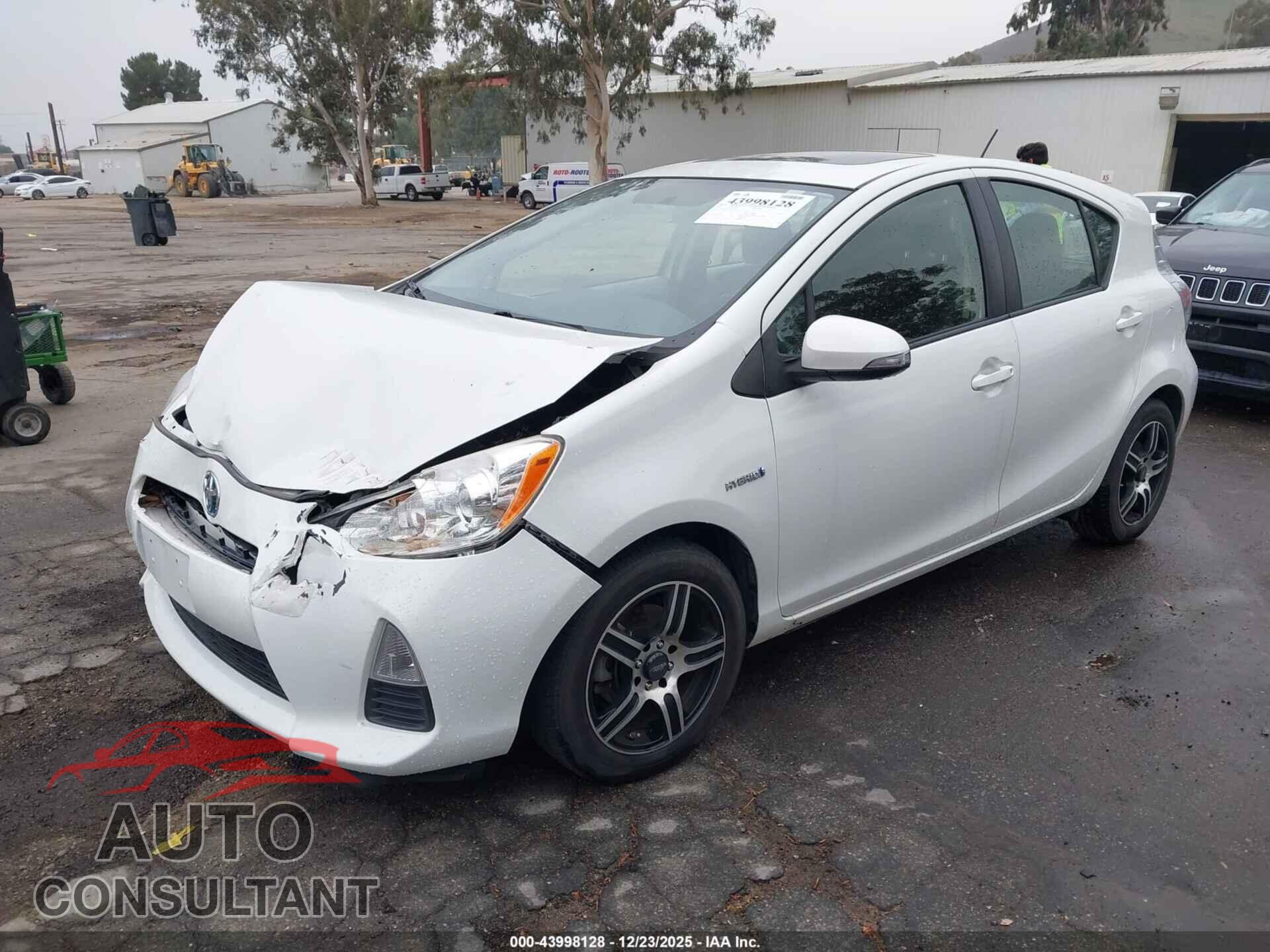TOYOTA PRIUS C 2012 - JTDKDTB34C1000295