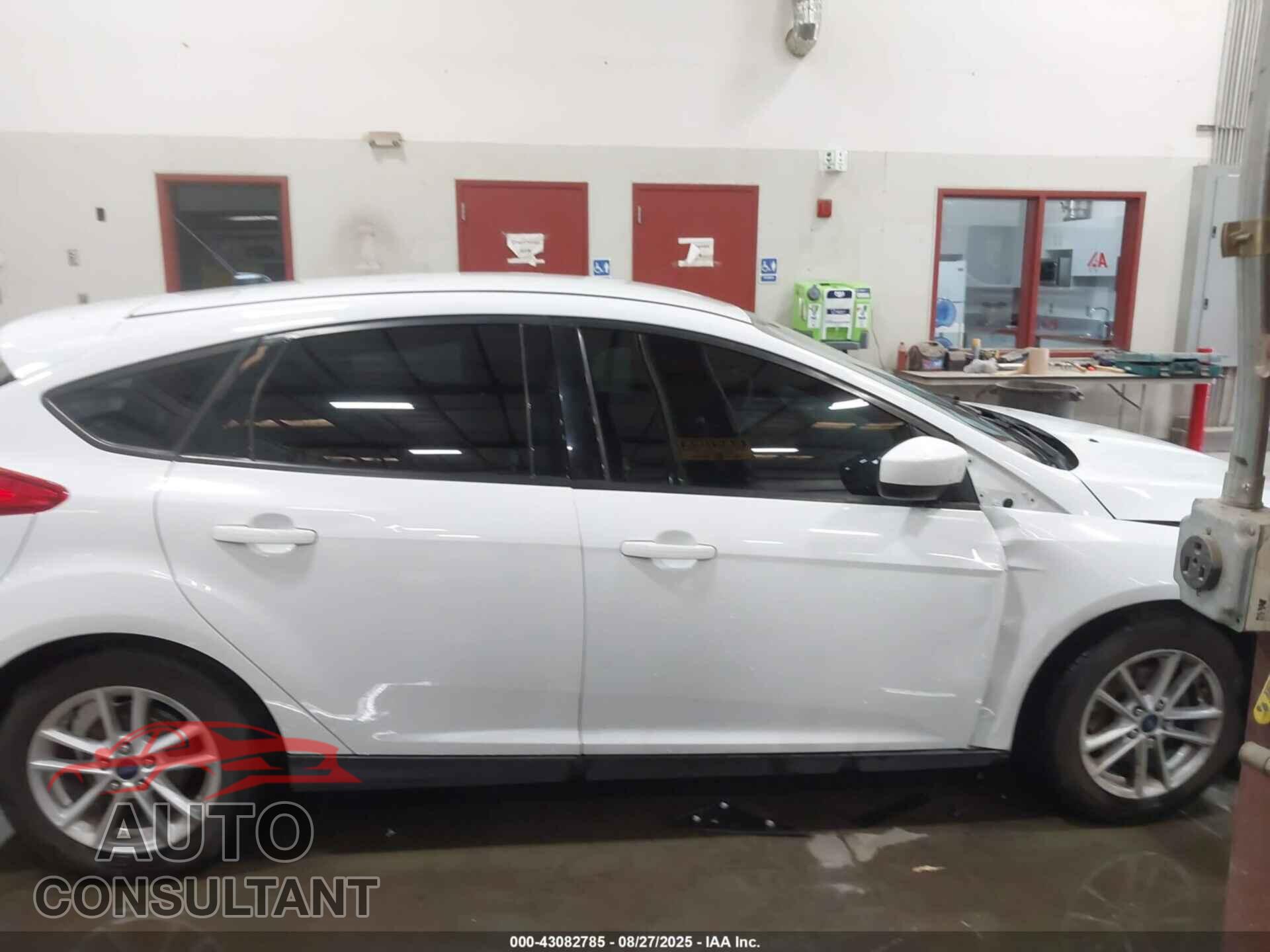 FORD FOCUS 2018 - 1FADP3K28JL225270