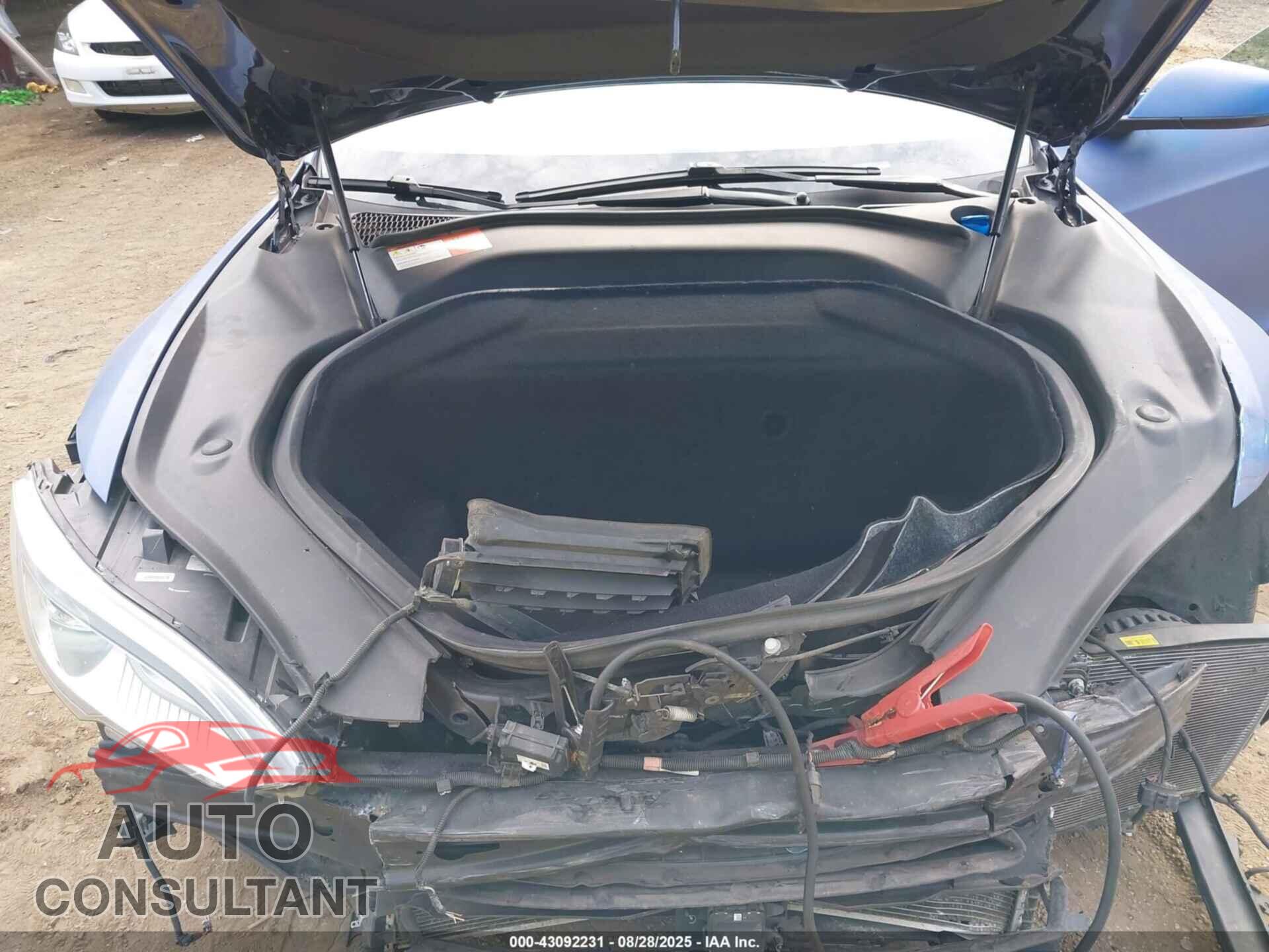 TESLA MODEL S 2015 - 5YJSA1H29FF083519