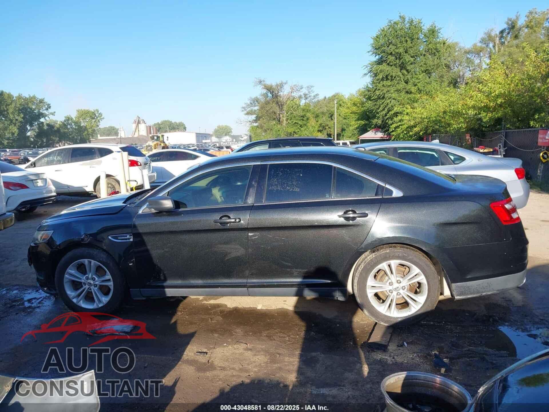 FORD TAURUS 2015 - 1FAHP2D81FG184686