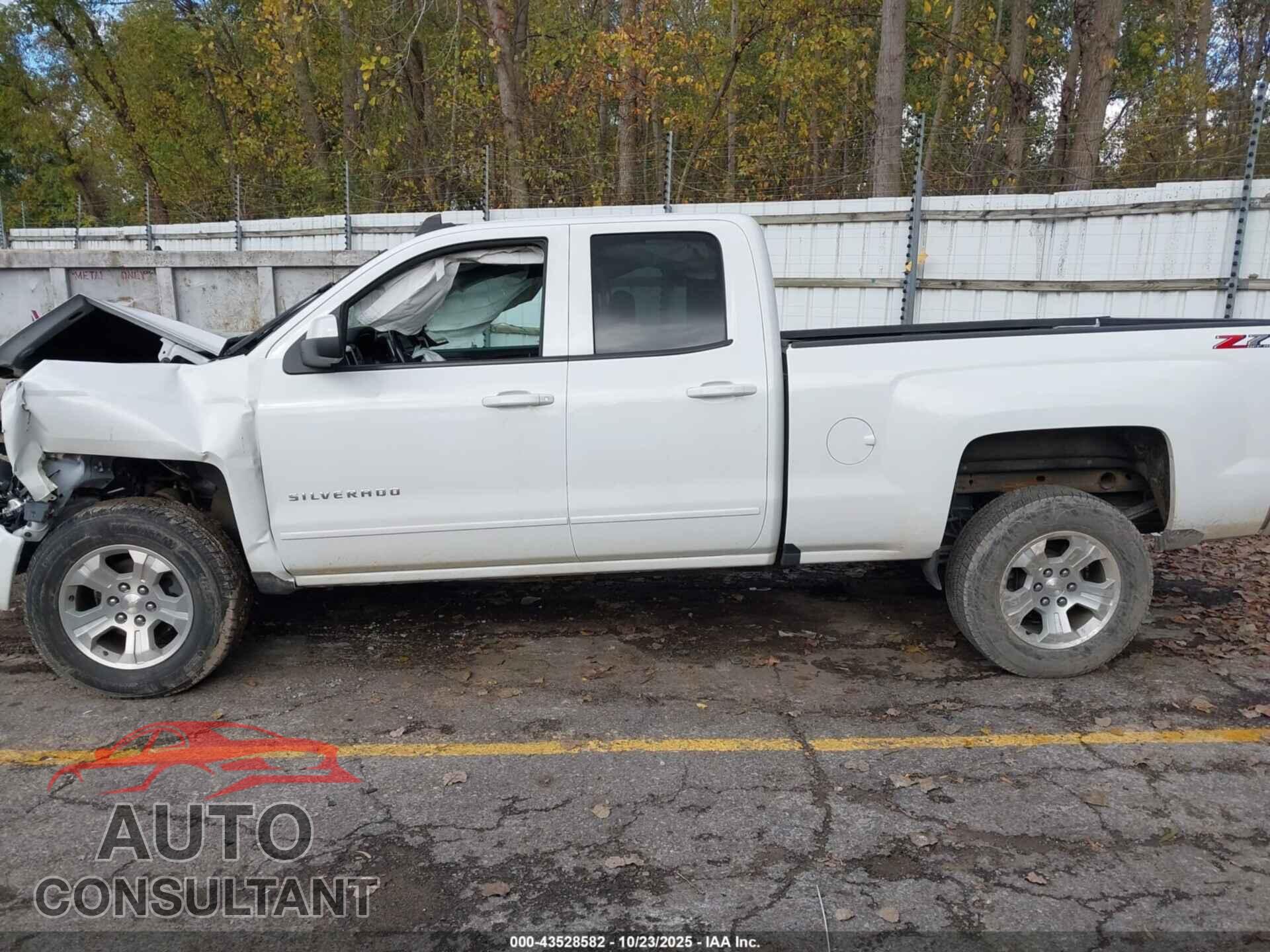 CHEVROLET SILVERADO 1500 2018 - 2GCVKREC4J1104729