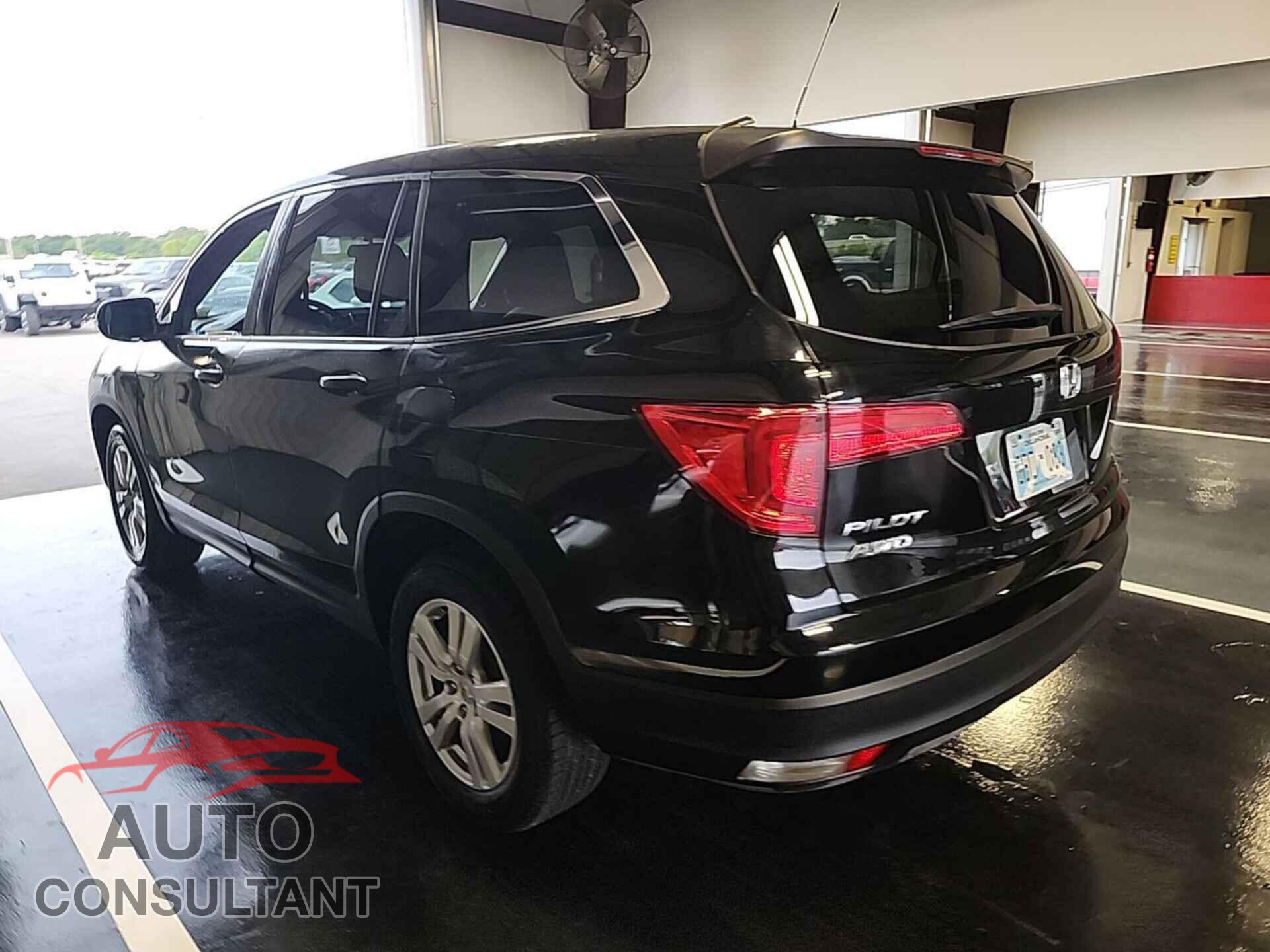 HONDA PILOT 2016 - 5FNYF6H13GB120131