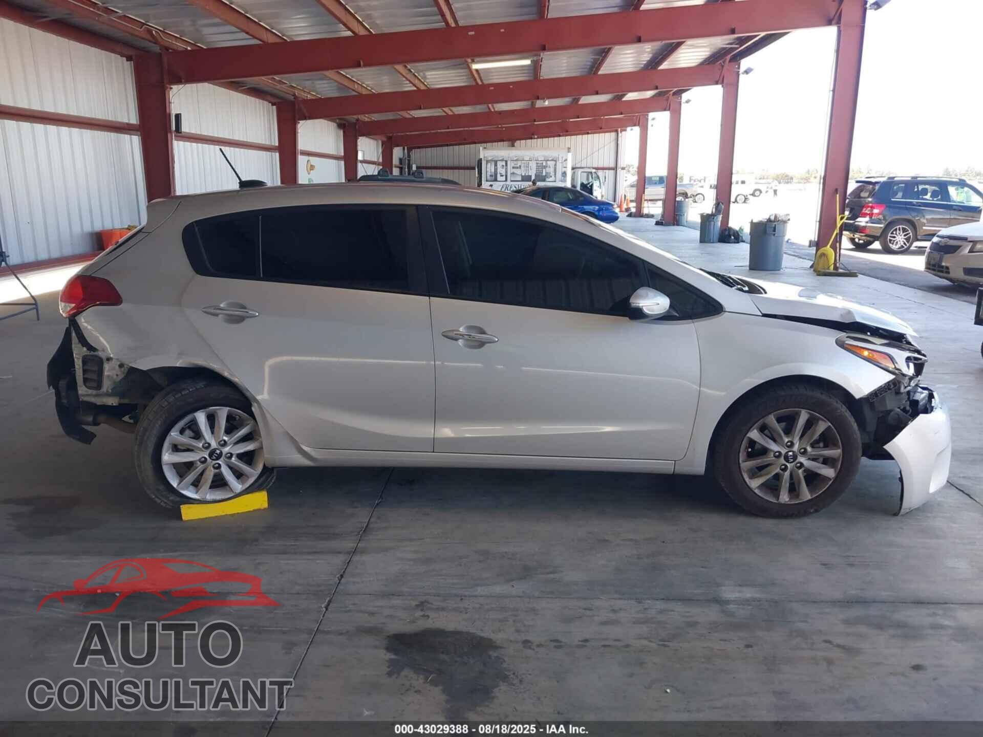 KIA FORTE 2017 - KNAFK5A83H5670787