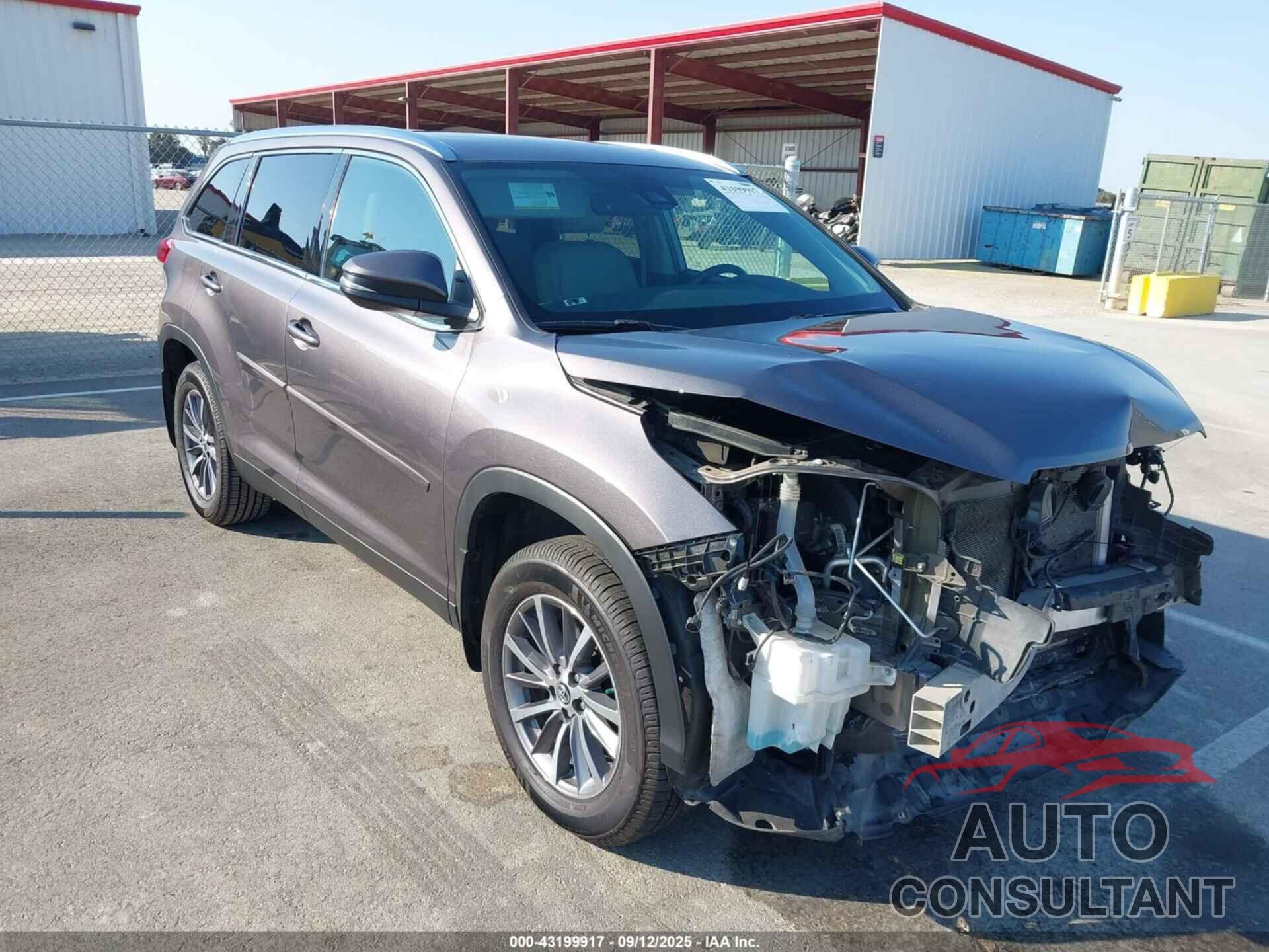 TOYOTA HIGHLANDER 2019 - 5TDJZRFH2KS959847