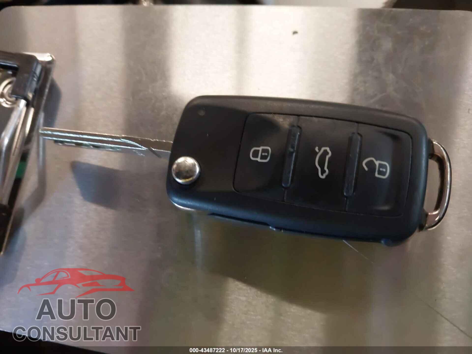 VOLKSWAGEN JETTA 2018 - 3VWDB7AJ4JM262644
