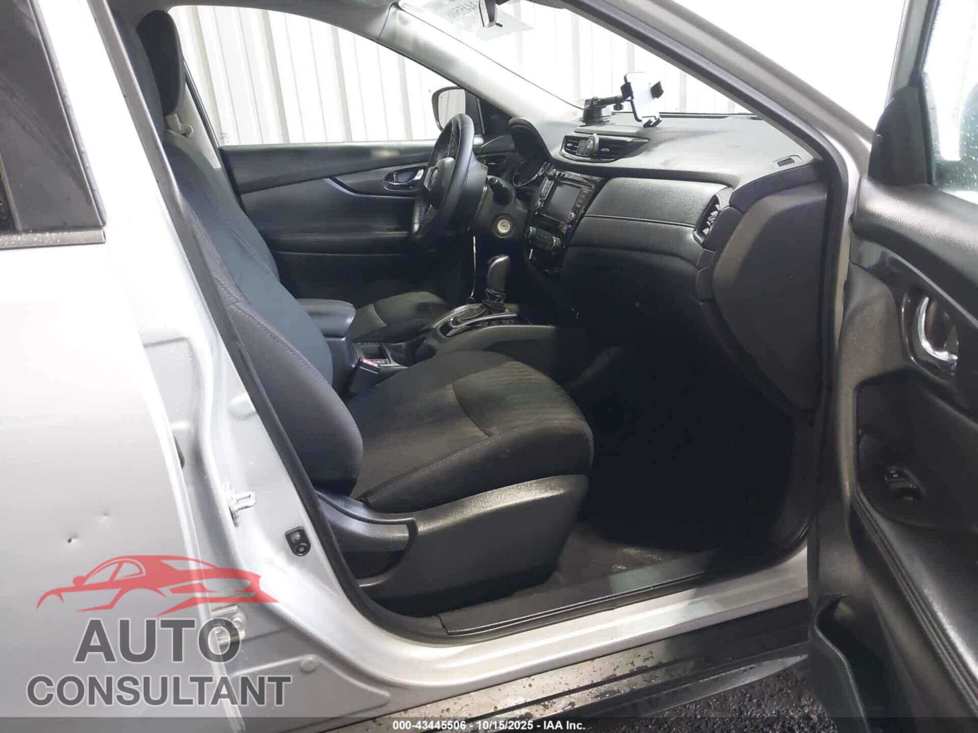 NISSAN ROGUE 2019 - 5N1AT2MV4KC818244