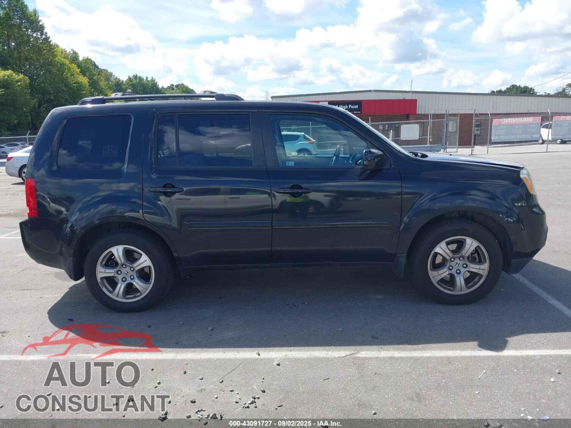 HONDA PILOT 2013 - 5FNYF3H5XDB012974
