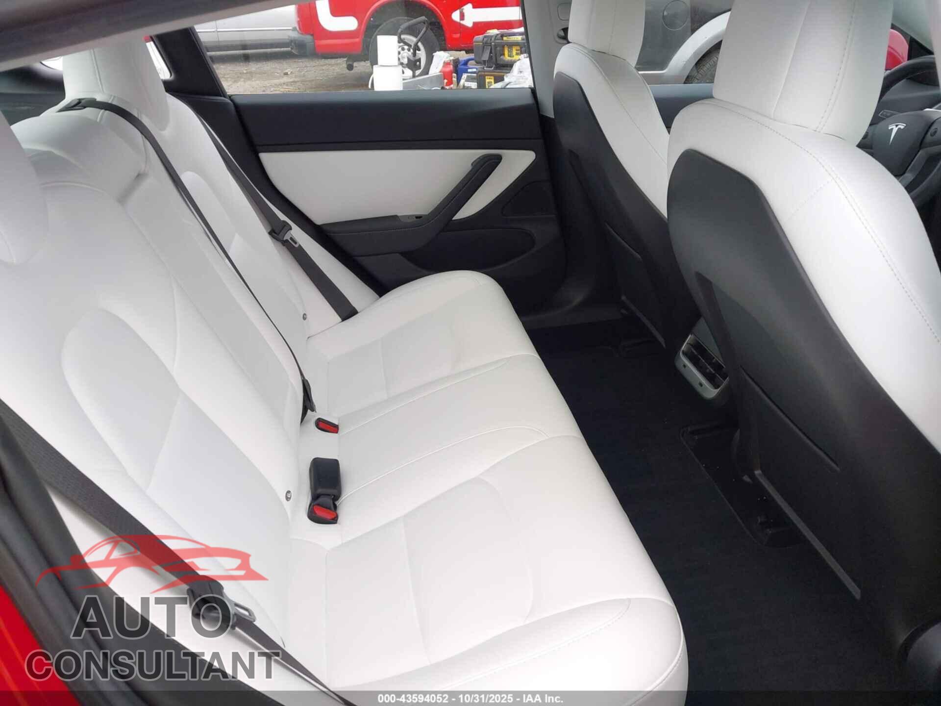 TESLA MODEL 3 2018 - 5YJ3E1EB4JF099553