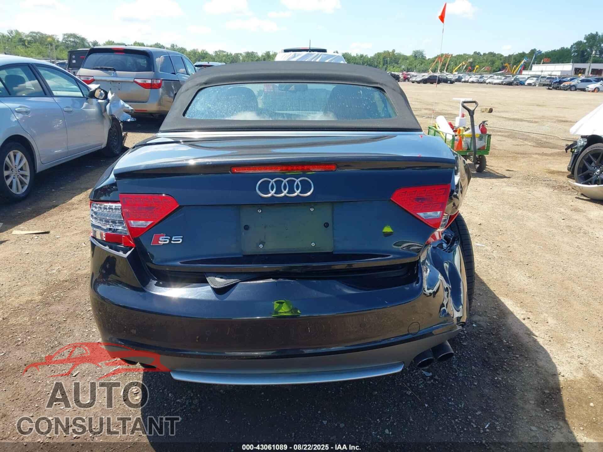 AUDI S5 2010 - WAUVGAFH6AN022719