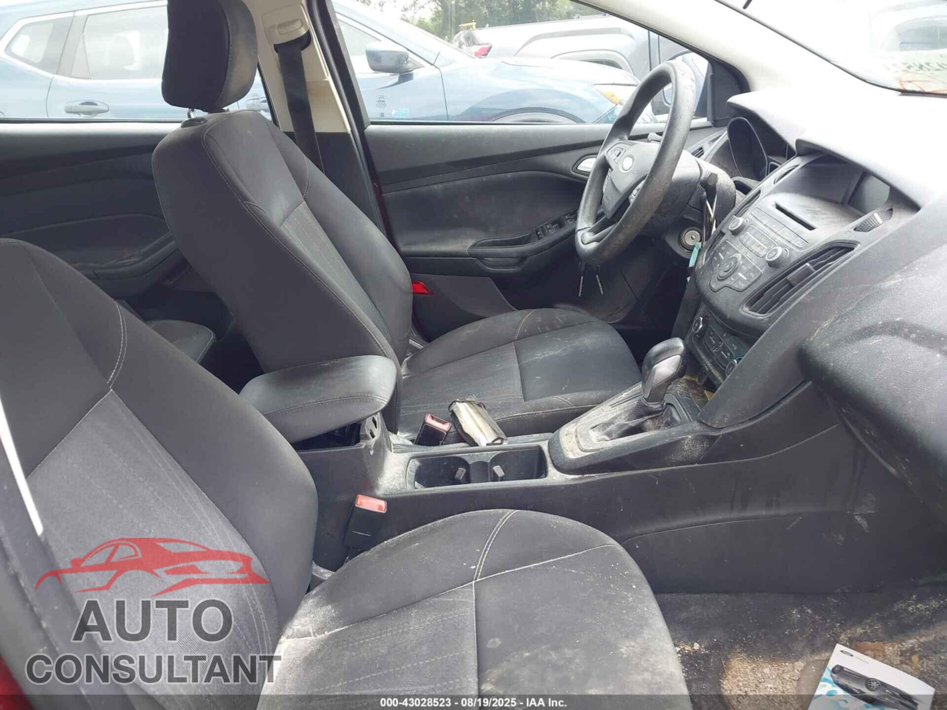 FORD FOCUS 2017 - 1FADP3F2XHL316979