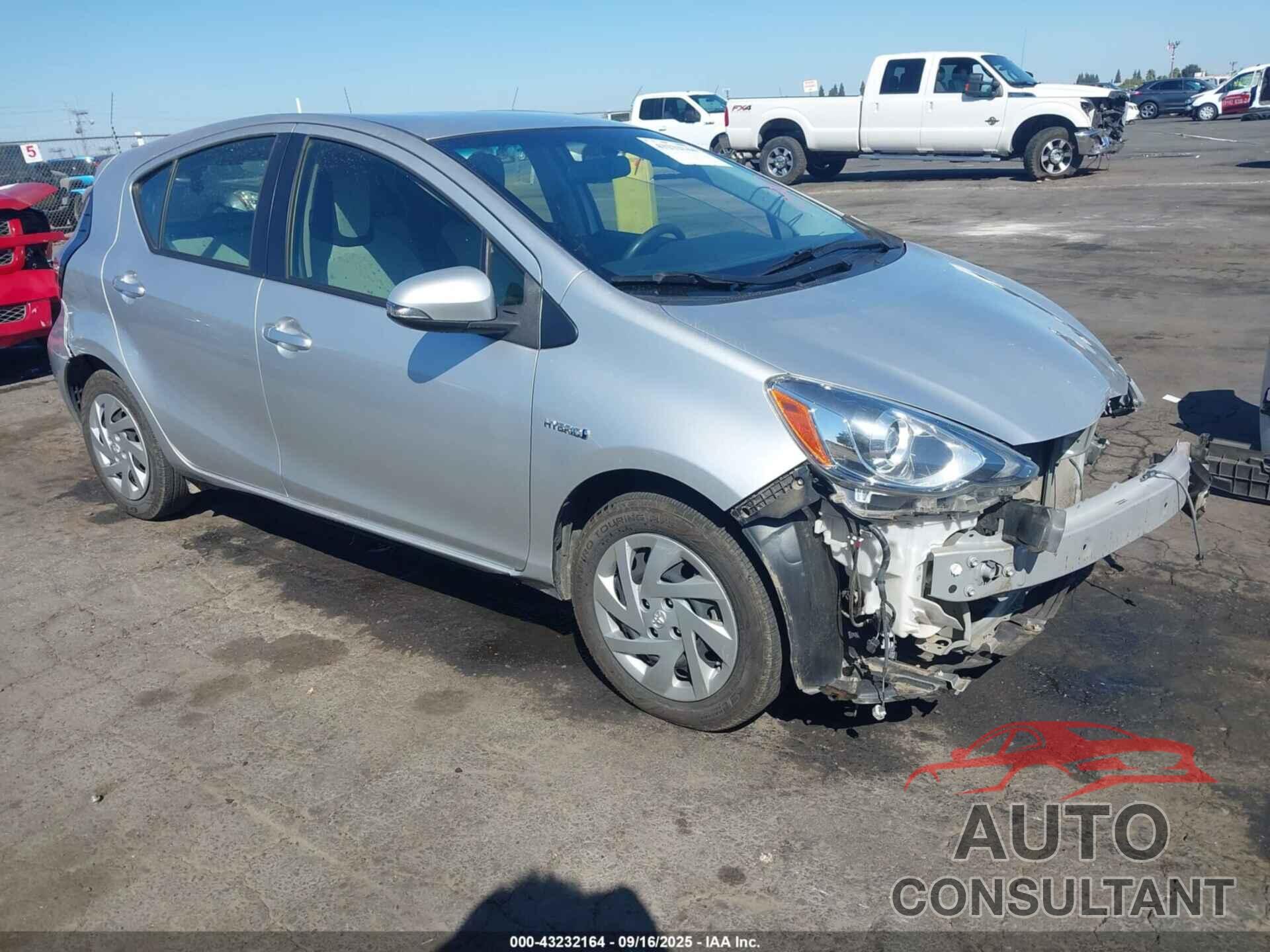TOYOTA PRIUS C 2015 - JTDKDTB33F1580613
