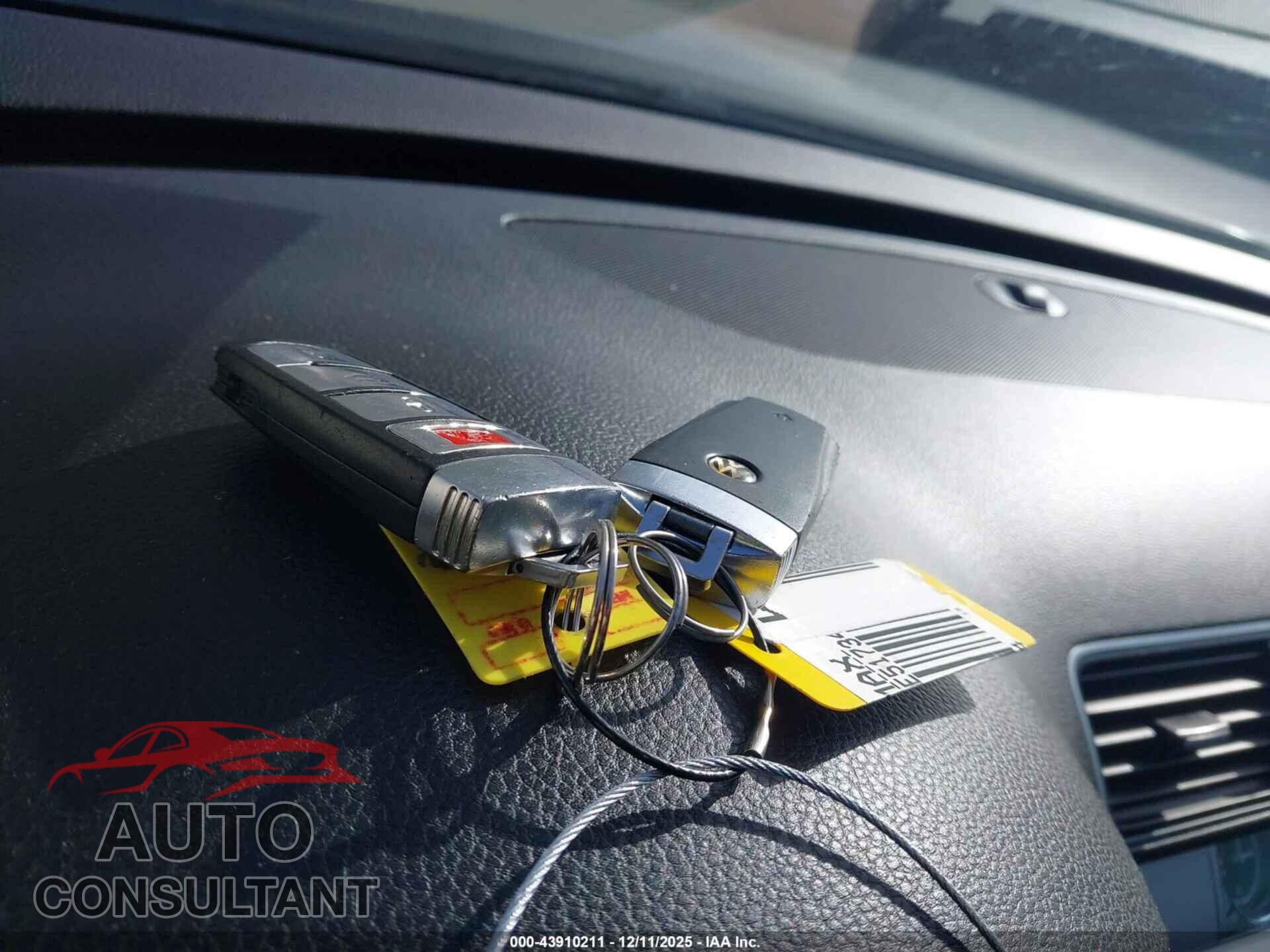 VOLKSWAGEN CC 2013 - WVWBN7AN9DE517349