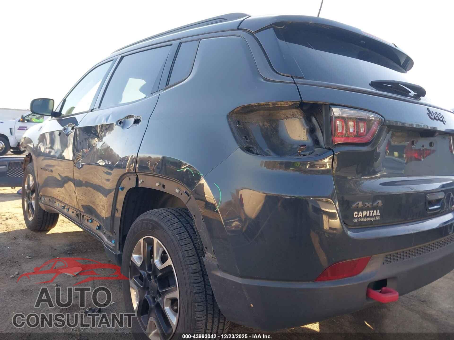 JEEP COMPASS 2018 - 3C4NJDDB9JT191802