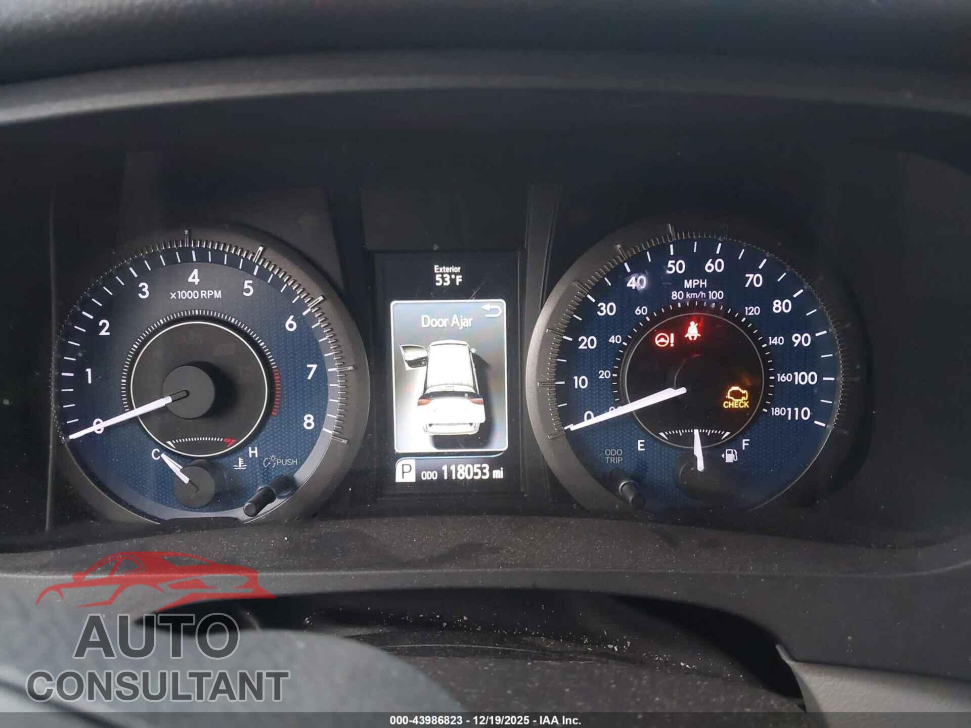 TOYOTA SIENNA 2018 - 5TDKZ3DC9JS944513