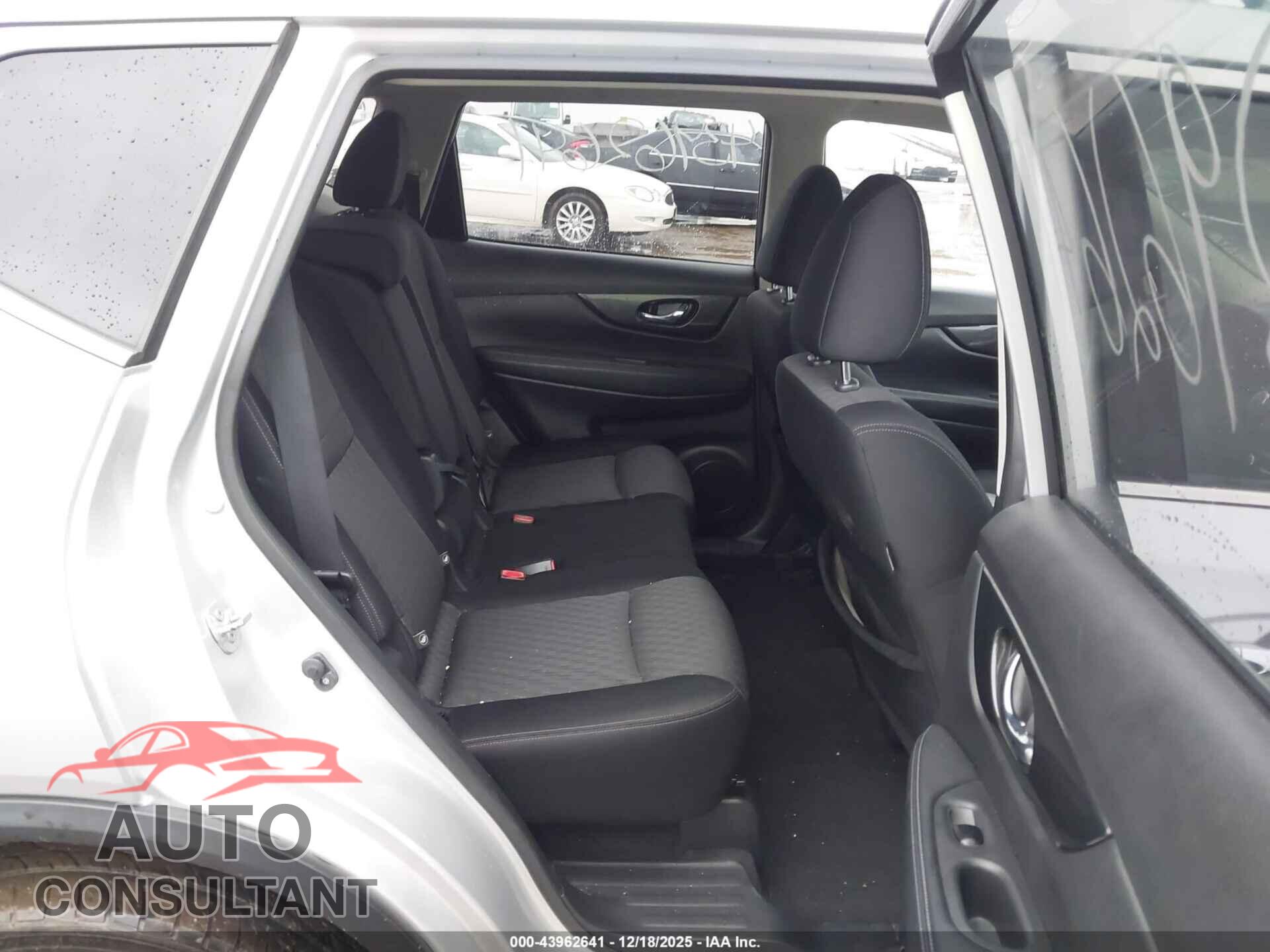NISSAN ROGUE 2017 - JN8AT2MV5HW252367