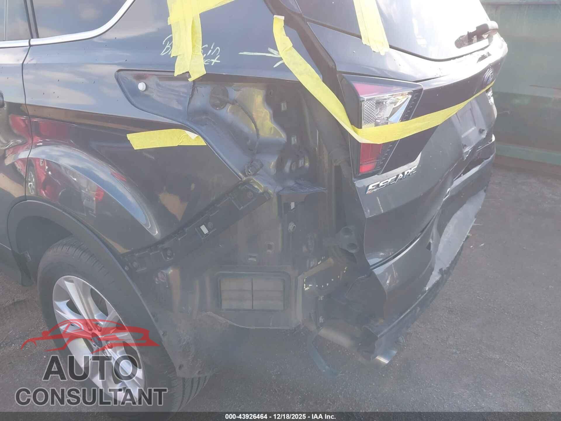 FORD ESCAPE 2018 - 1FMCU9HD5JUC07549