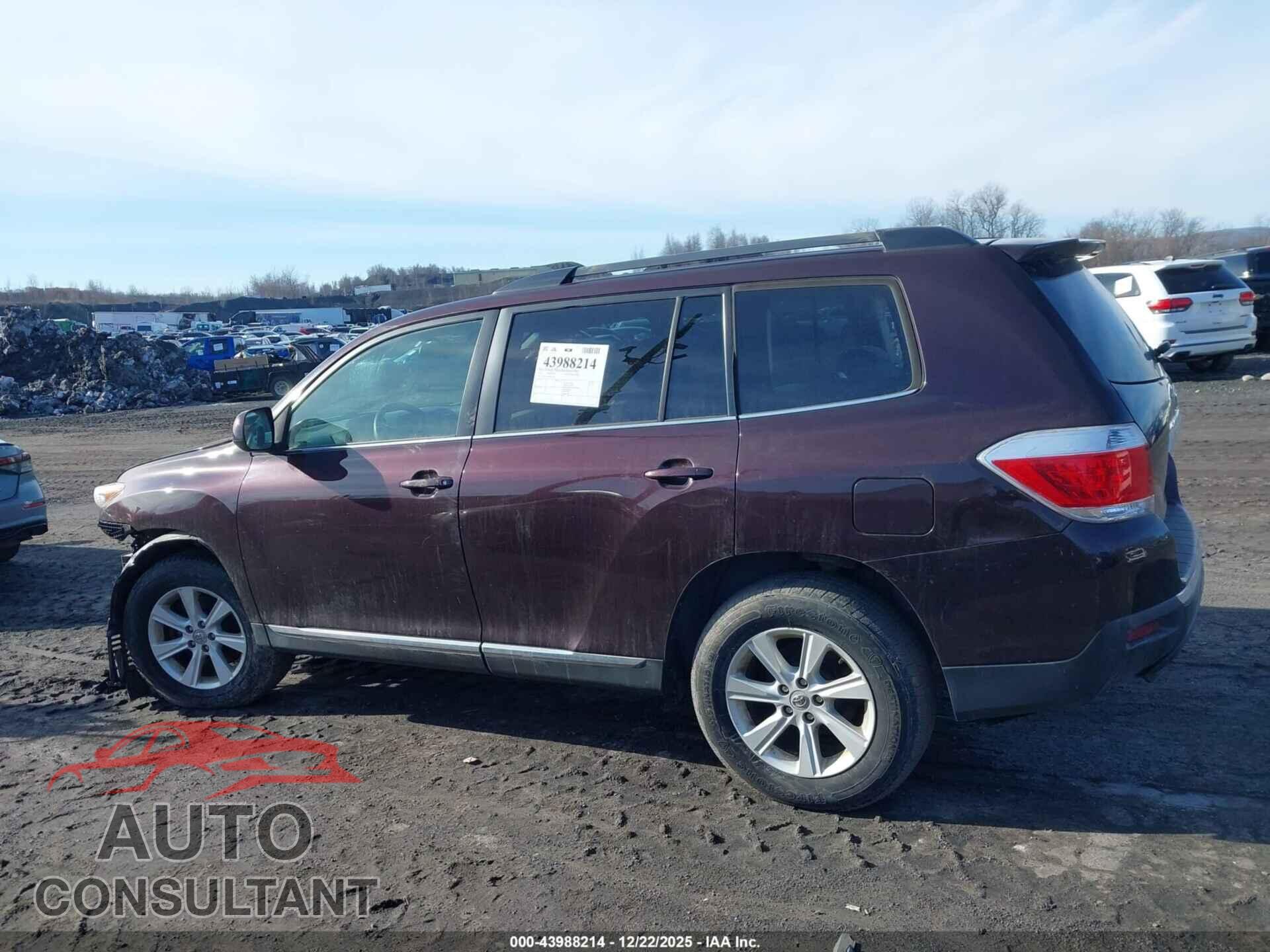 TOYOTA HIGHLANDER 2012 - 5TDBK3EH2CS113467
