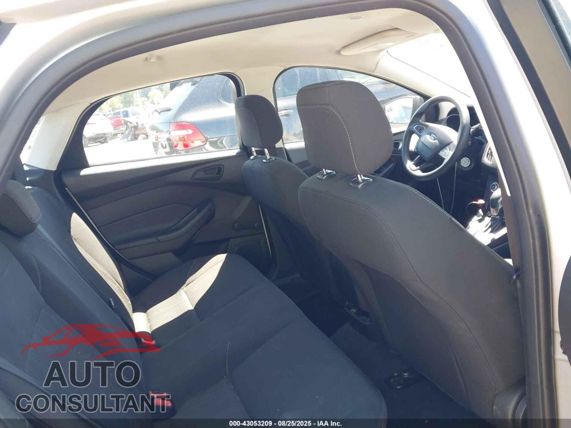 FORD FOCUS 2016 - 1FADP3E26GL356315