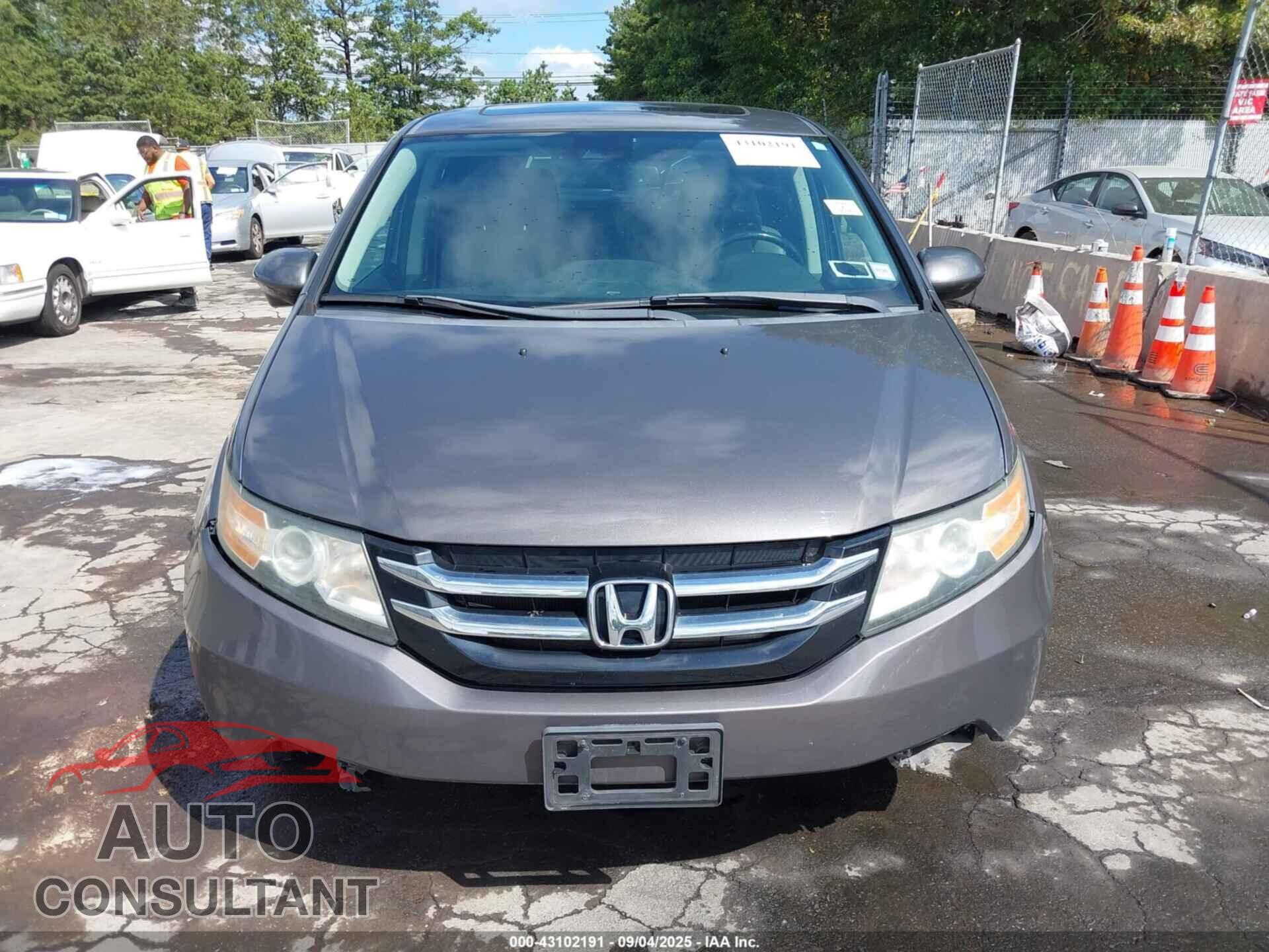 HONDA ODYSSEY 2015 - 5FNRL5H69FB056548