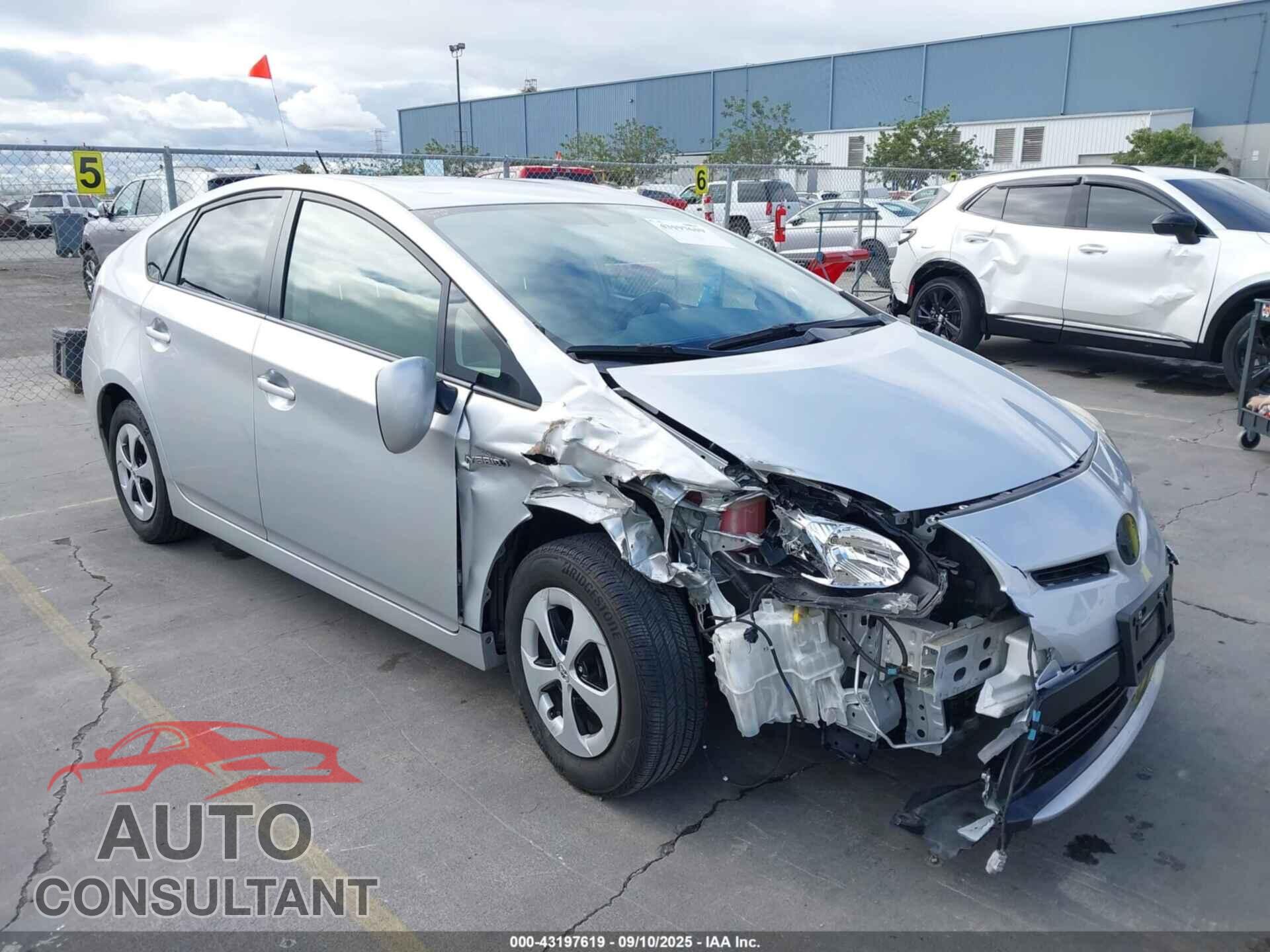 TOYOTA PRIUS 2014 - JTDKN3DUXE0366743