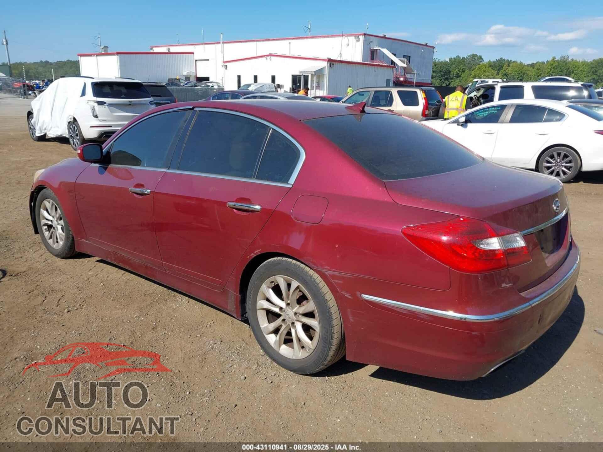 HYUNDAI GENESIS 2013 - KMHGC4DD0DU225975