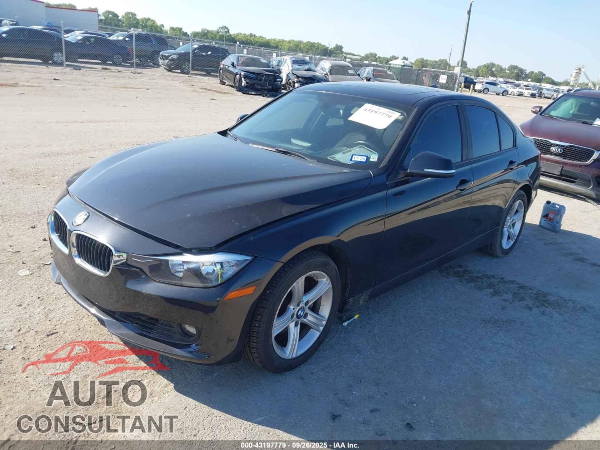 BMW 328I 2013 - WBA3A5G53DNP23064