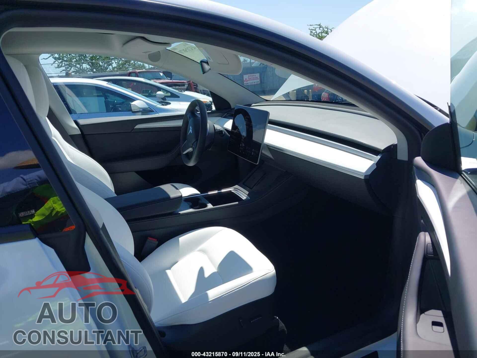 TESLA MODEL Y 2023 - 7SAYGDEE3PF913425