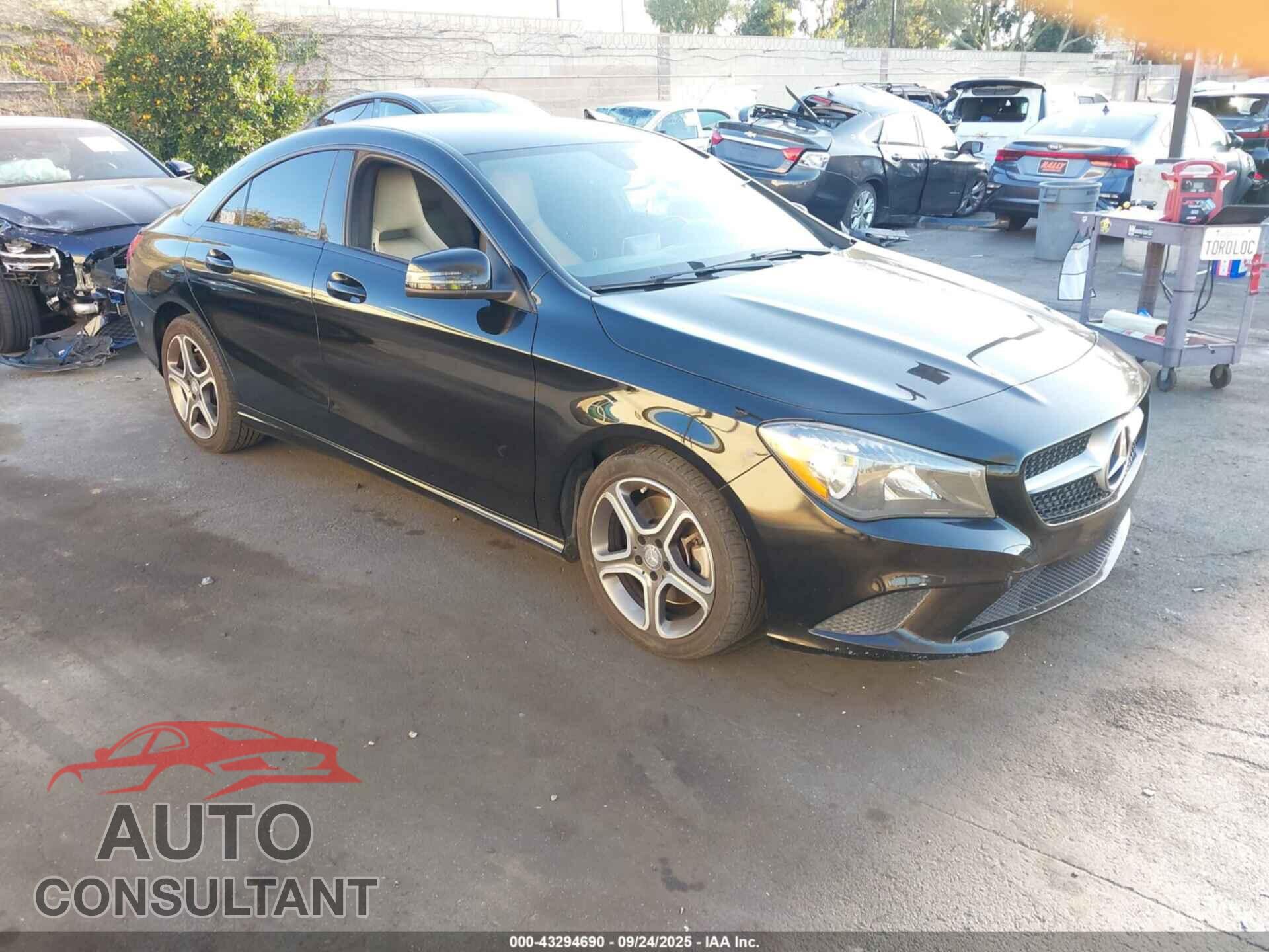 MERCEDES-BENZ CLA 250 2014 - WDDSJ4EB2EN103587