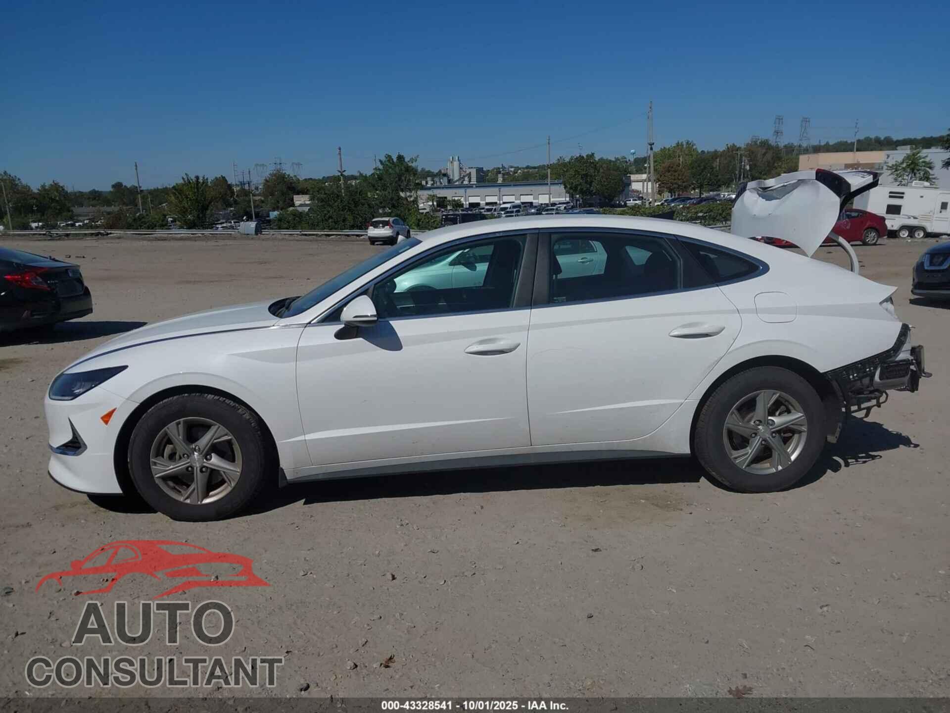HYUNDAI SONATA 2023 - KMHL24JA3PA254551