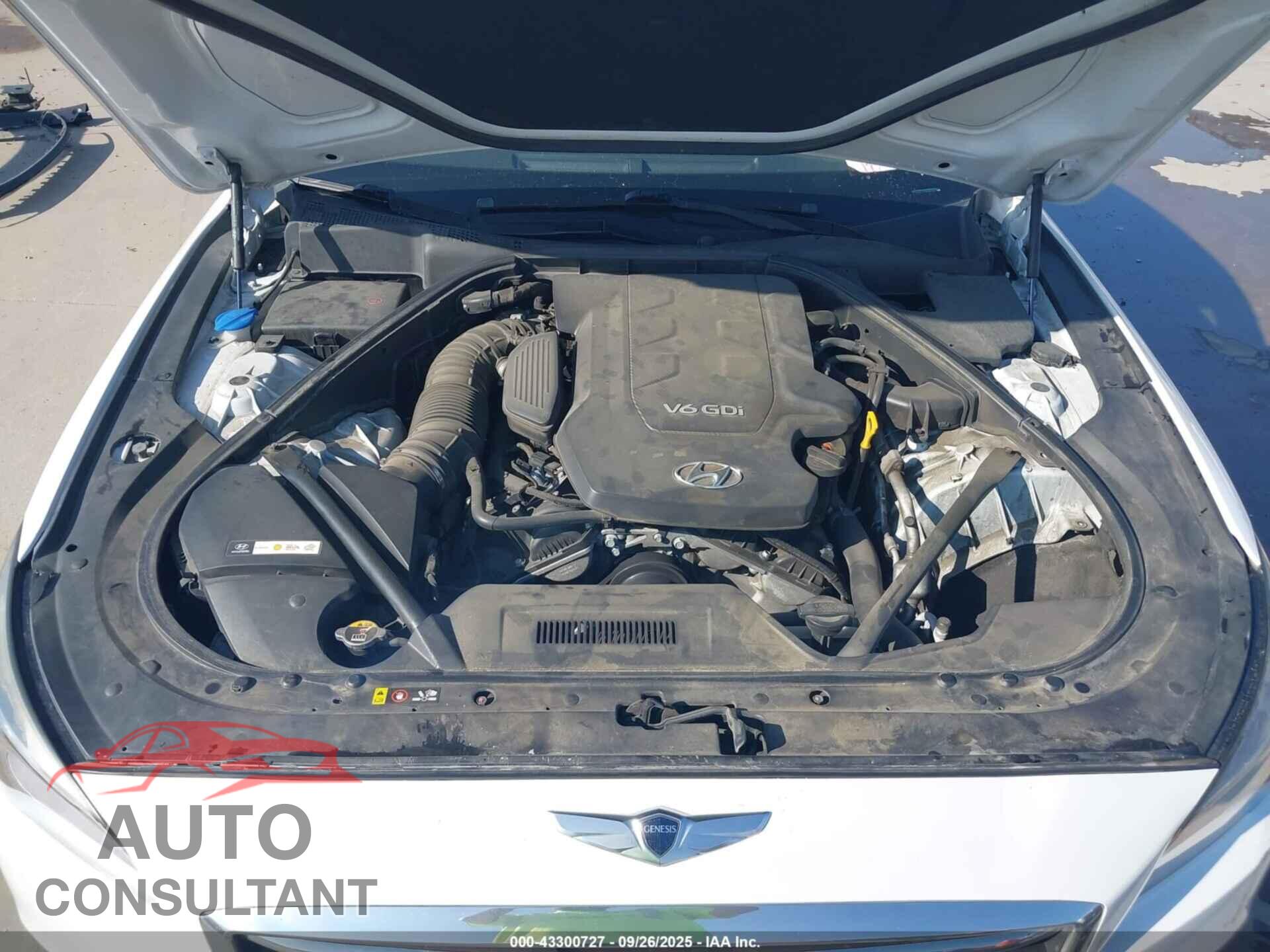HYUNDAI GENESIS 2015 - KMHGN4JE7FU054281