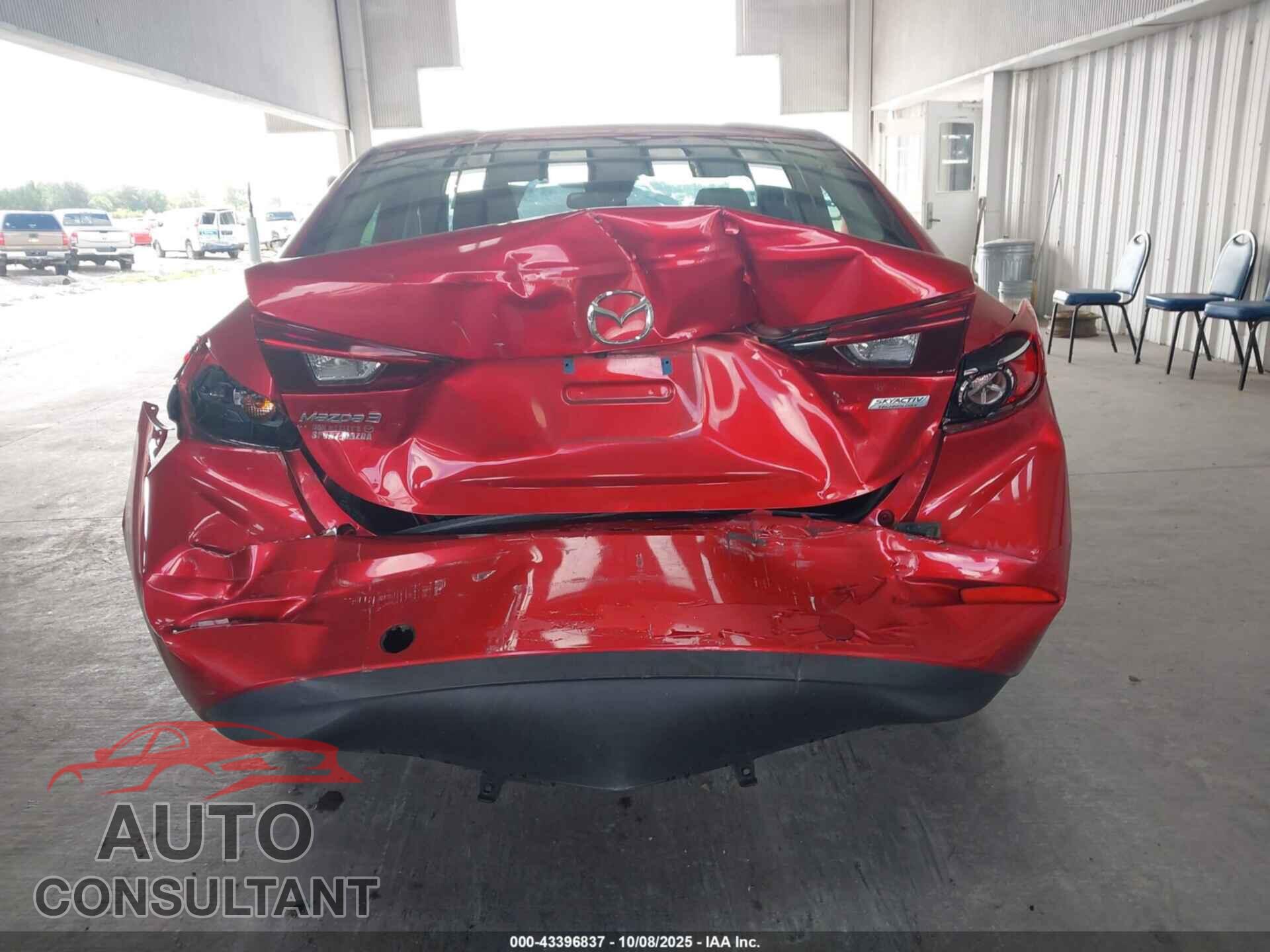MAZDA MAZDA3 2018 - 3MZBN1U7XJM188870