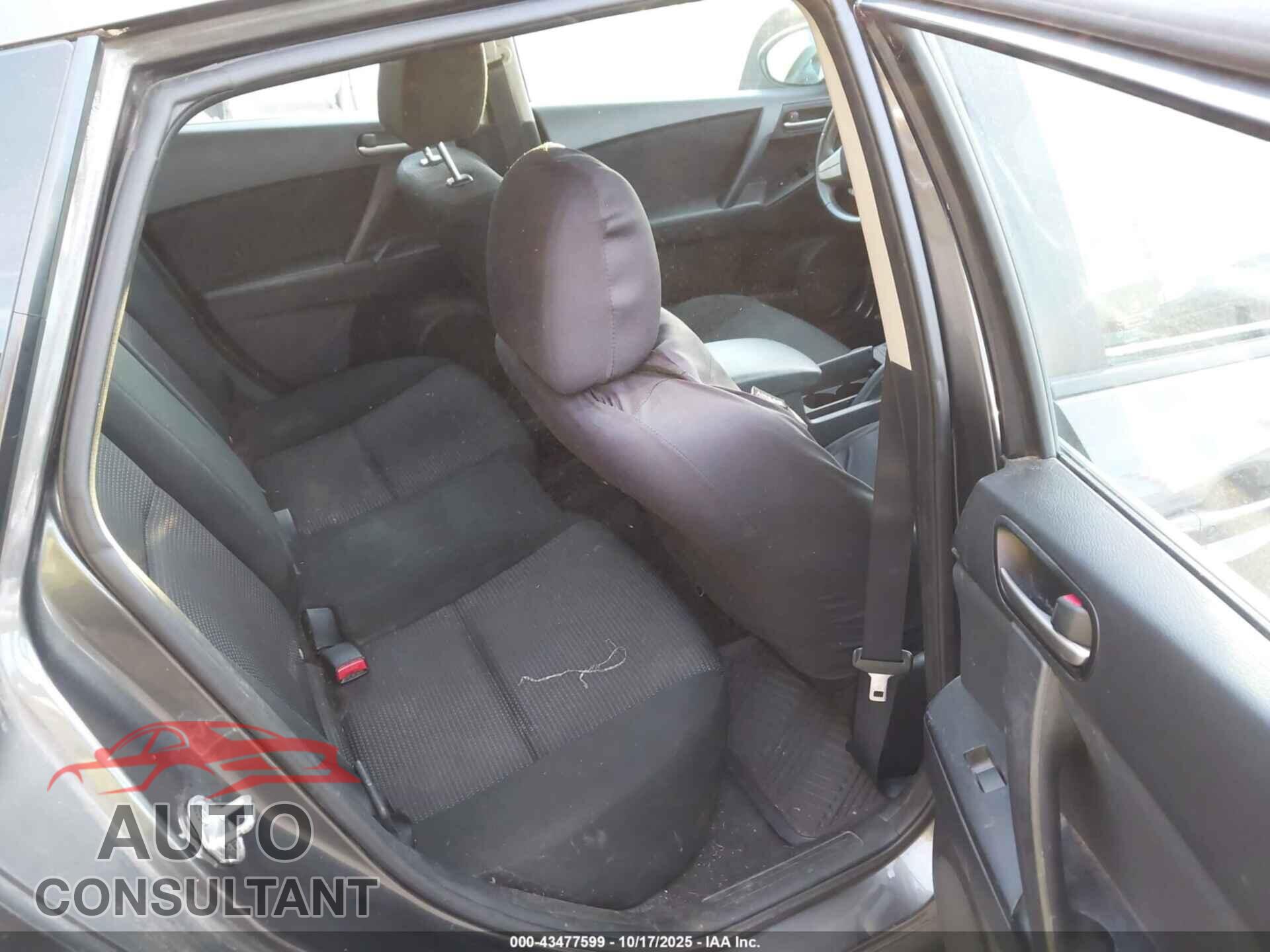 MAZDA MAZDA3 2013 - JM1BL1L72D1794479