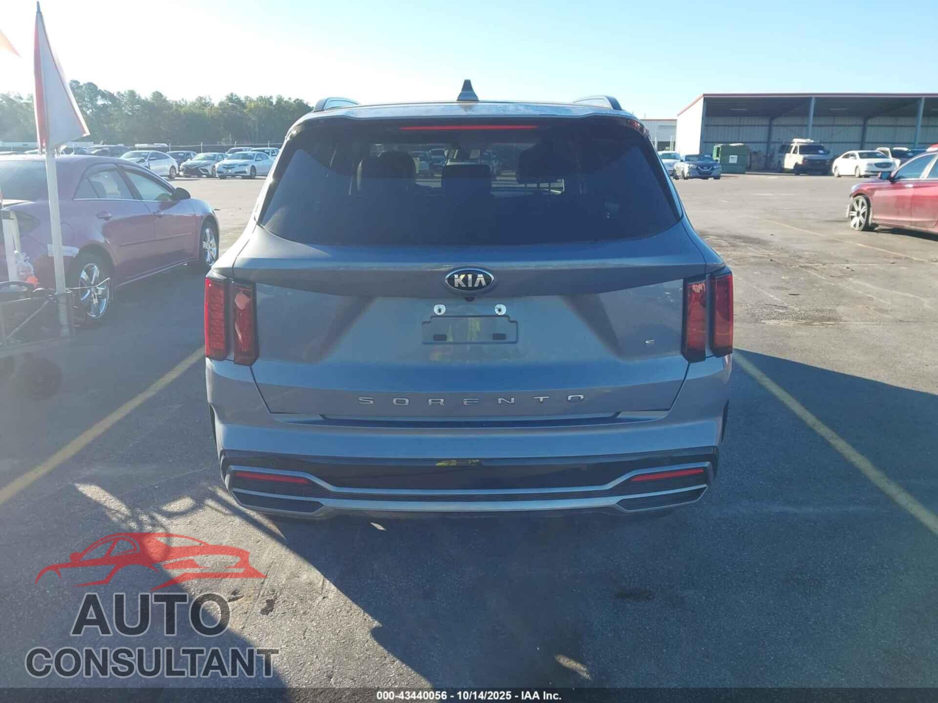 KIA SORENTO 2021 - 5XYRL4LC9MG053601