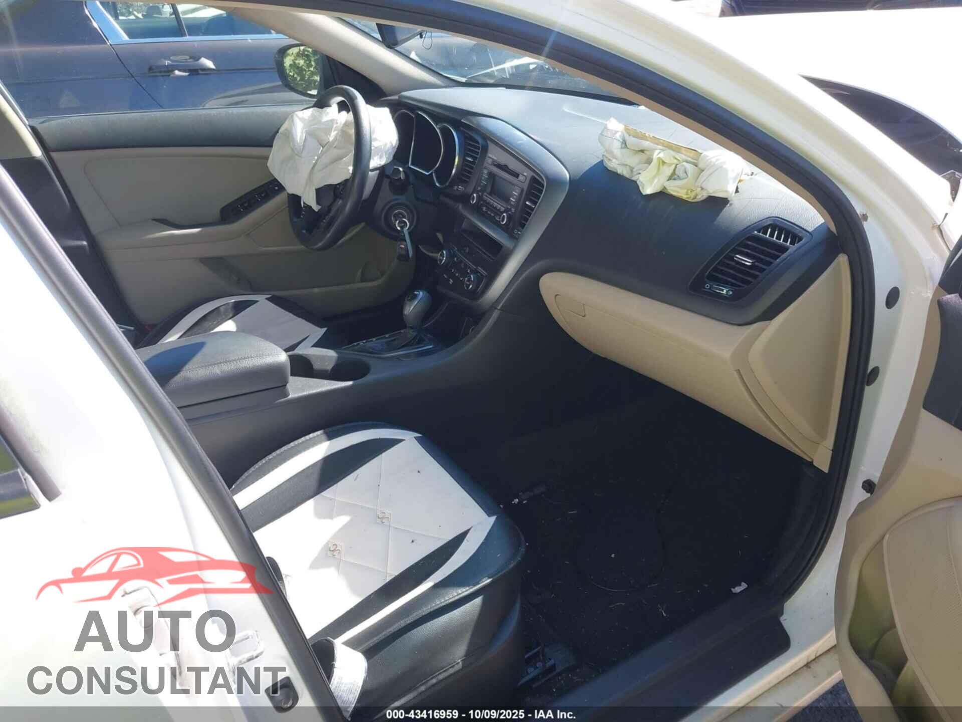 KIA OPTIMA 2011 - KNAGM4A78B5183527