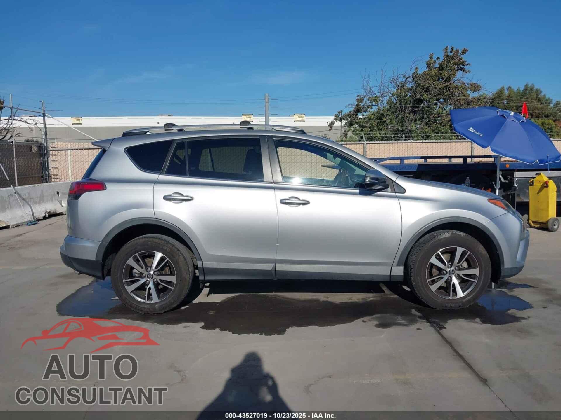 TOYOTA RAV4 2016 - 2T3RFREV6GW524421