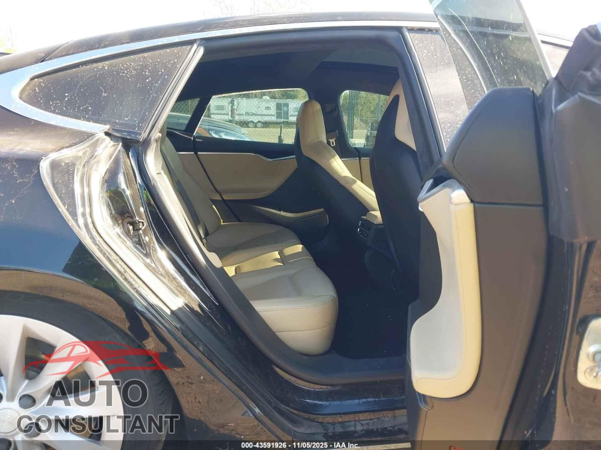TESLA MODEL S 2014 - 5YJSA1H26EFP64042