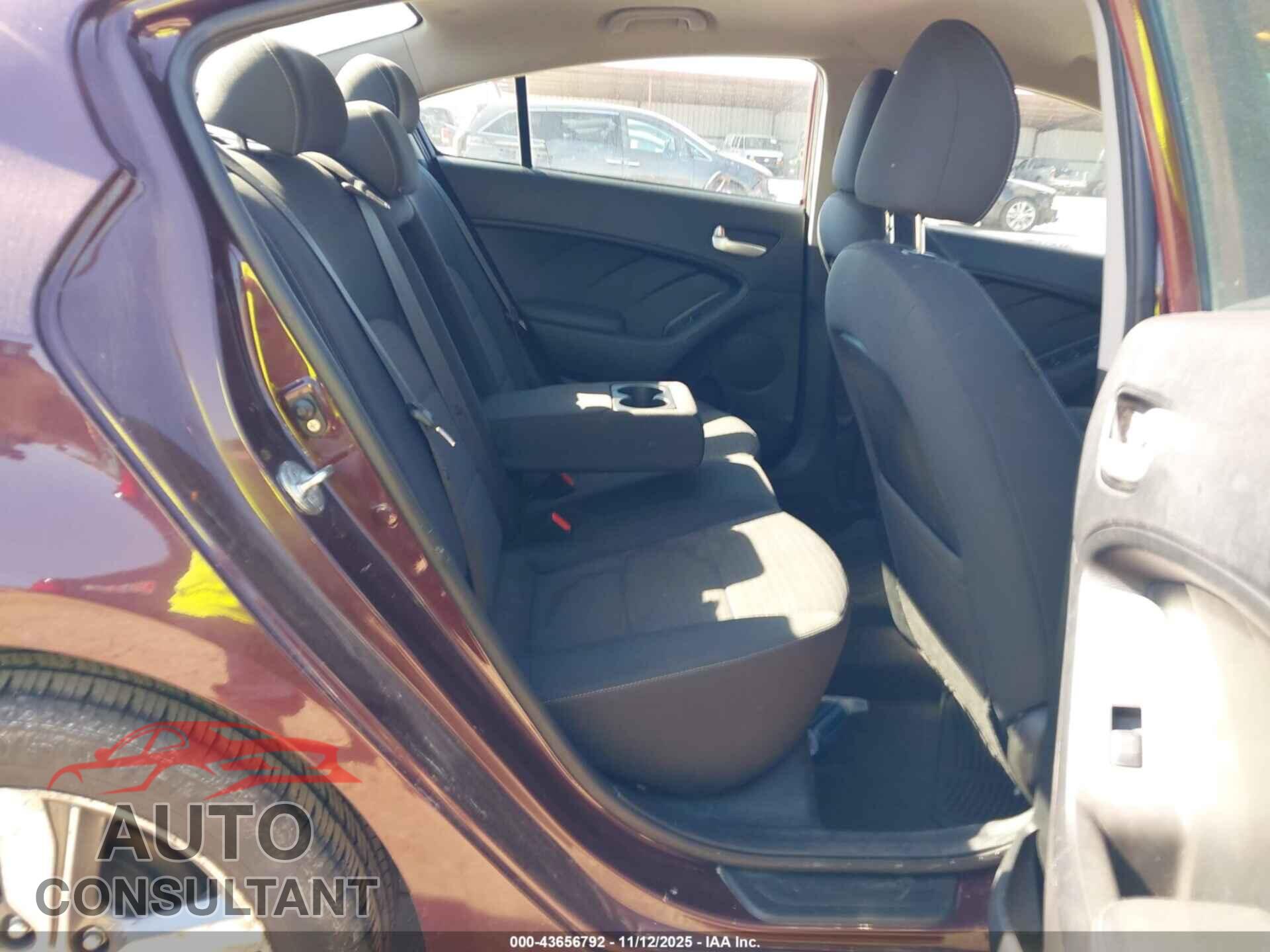 KIA FORTE 2018 - 3KPFL4A71JE170672