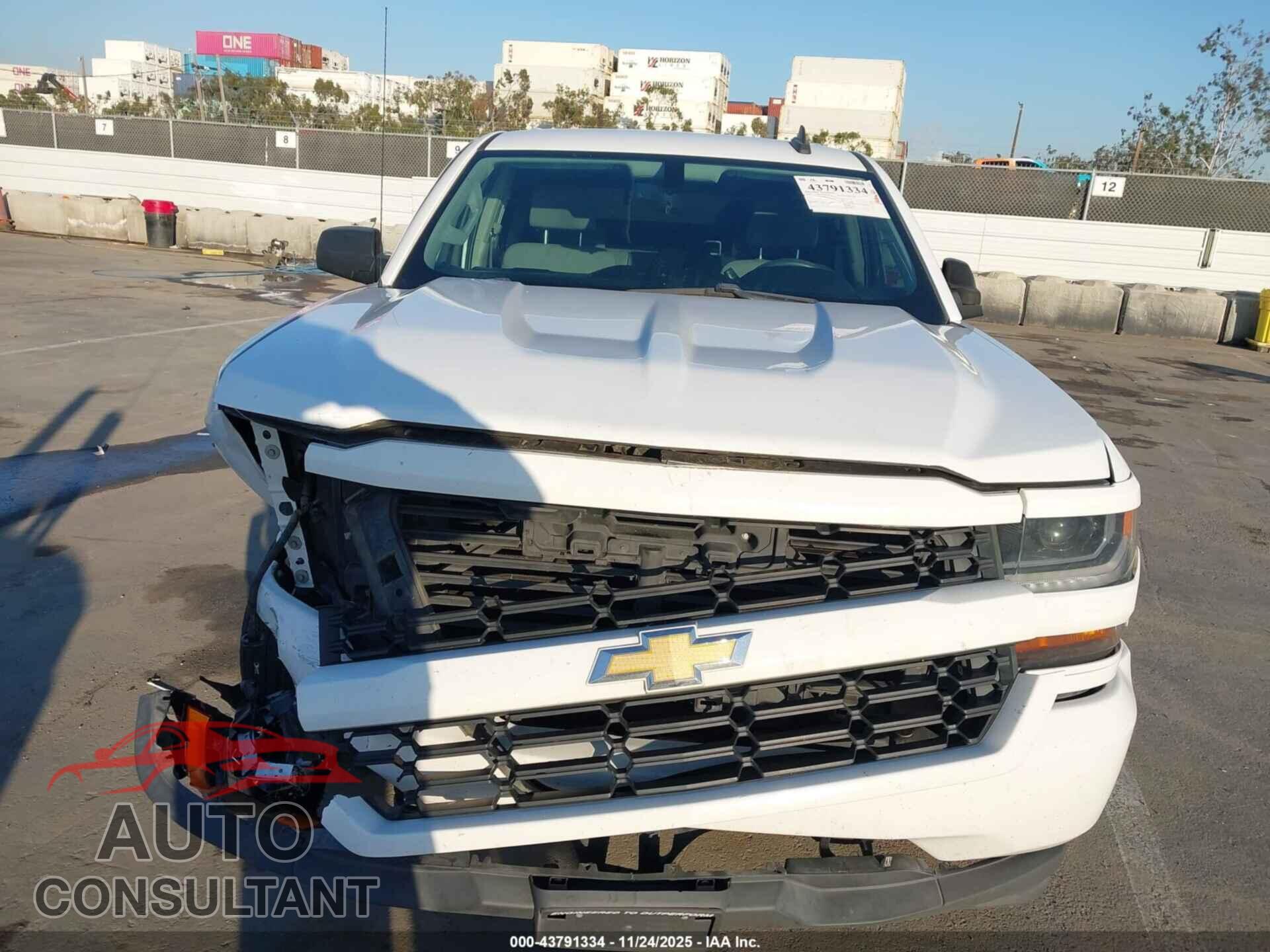 CHEVROLET SILVERADO 1500 2018 - 3GCPCPEH9JG453463