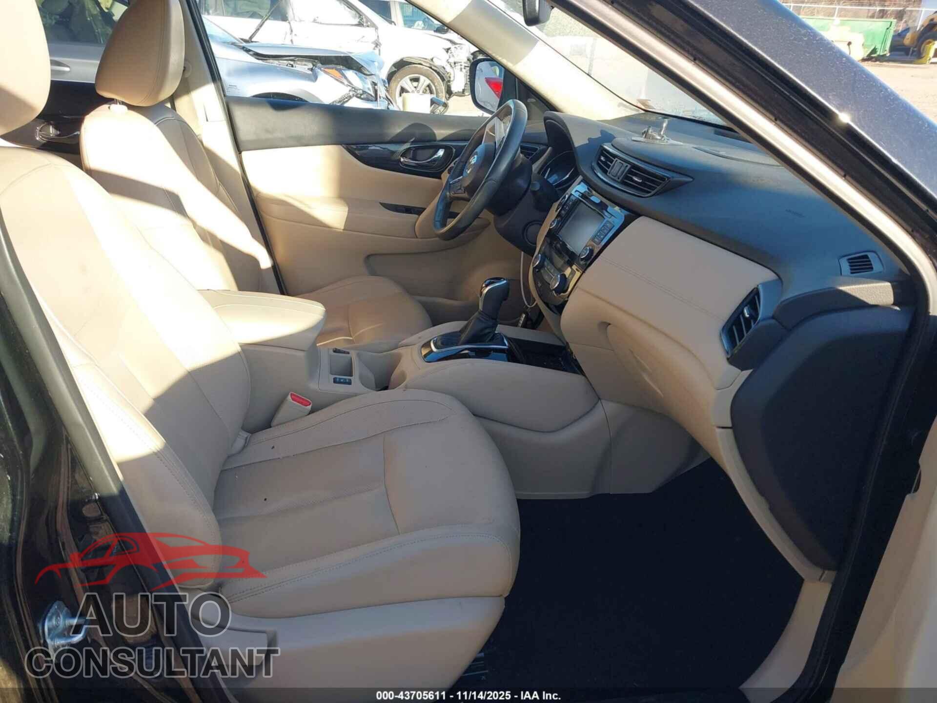 NISSAN ROGUE 2017 - 5N1AT2MV1HC895498