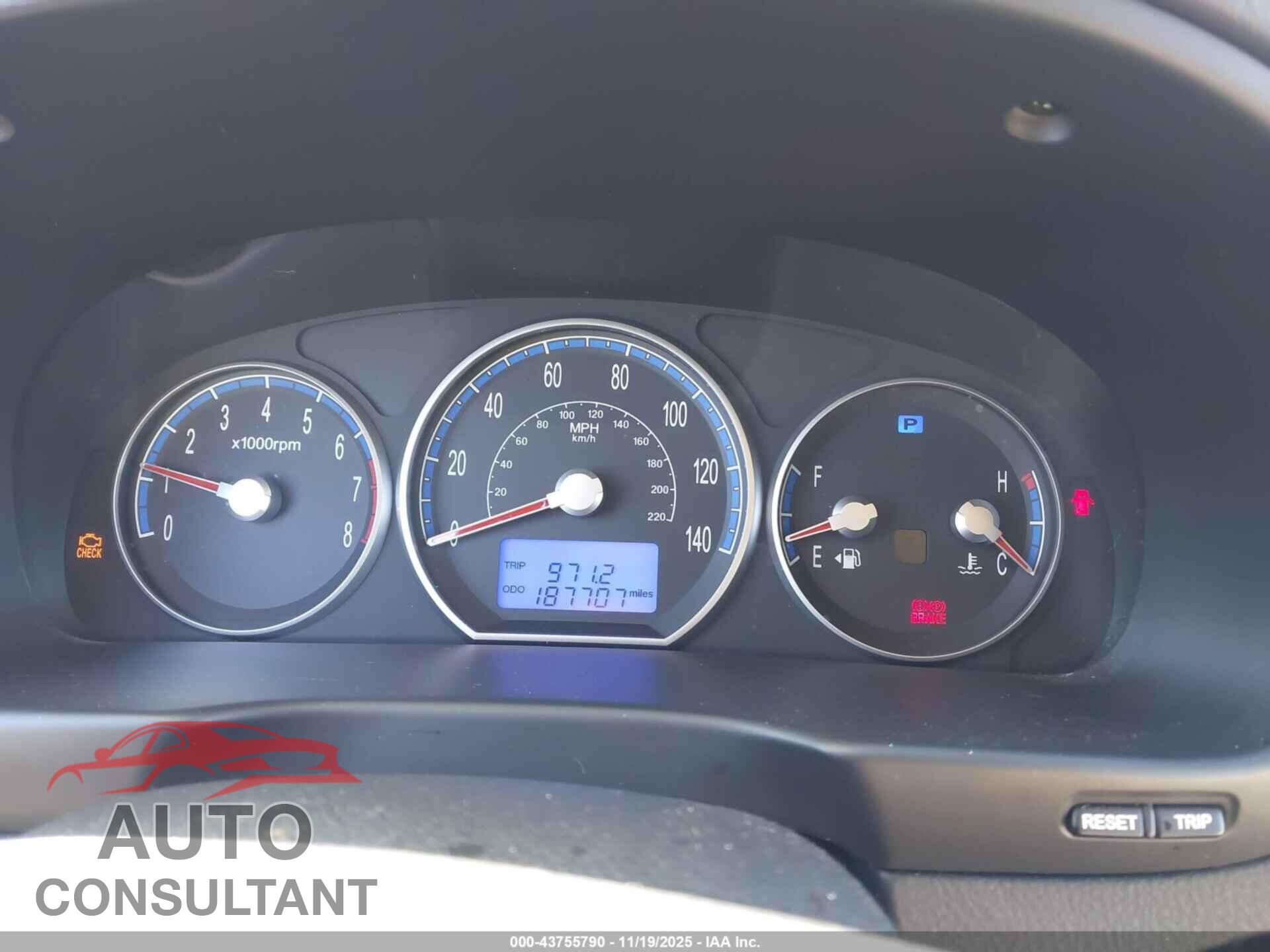 HYUNDAI SANTA FE 2009 - 5NMSG13D29H298251