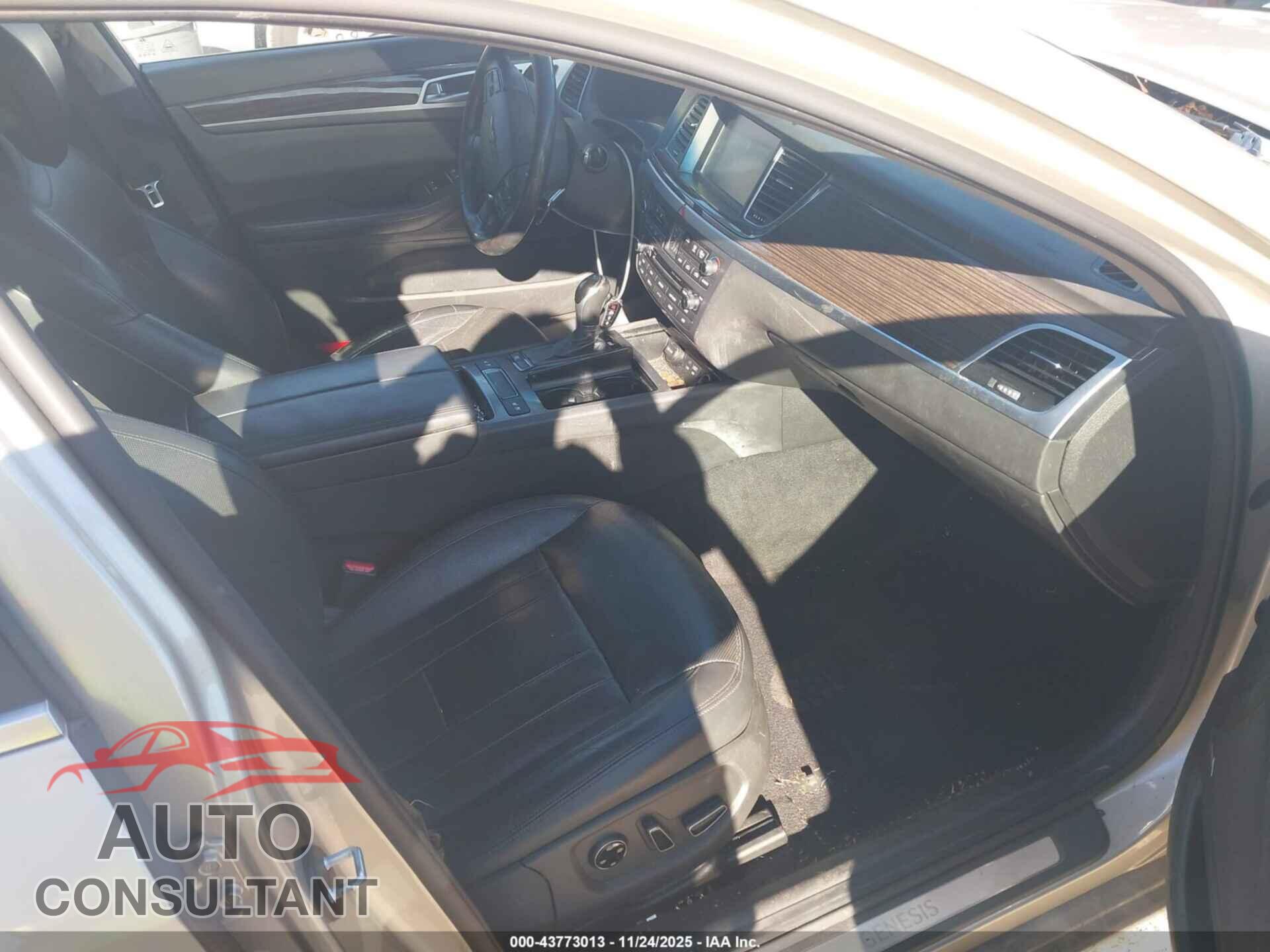 HYUNDAI GENESIS 2015 - KMHGN4JE4FU095337