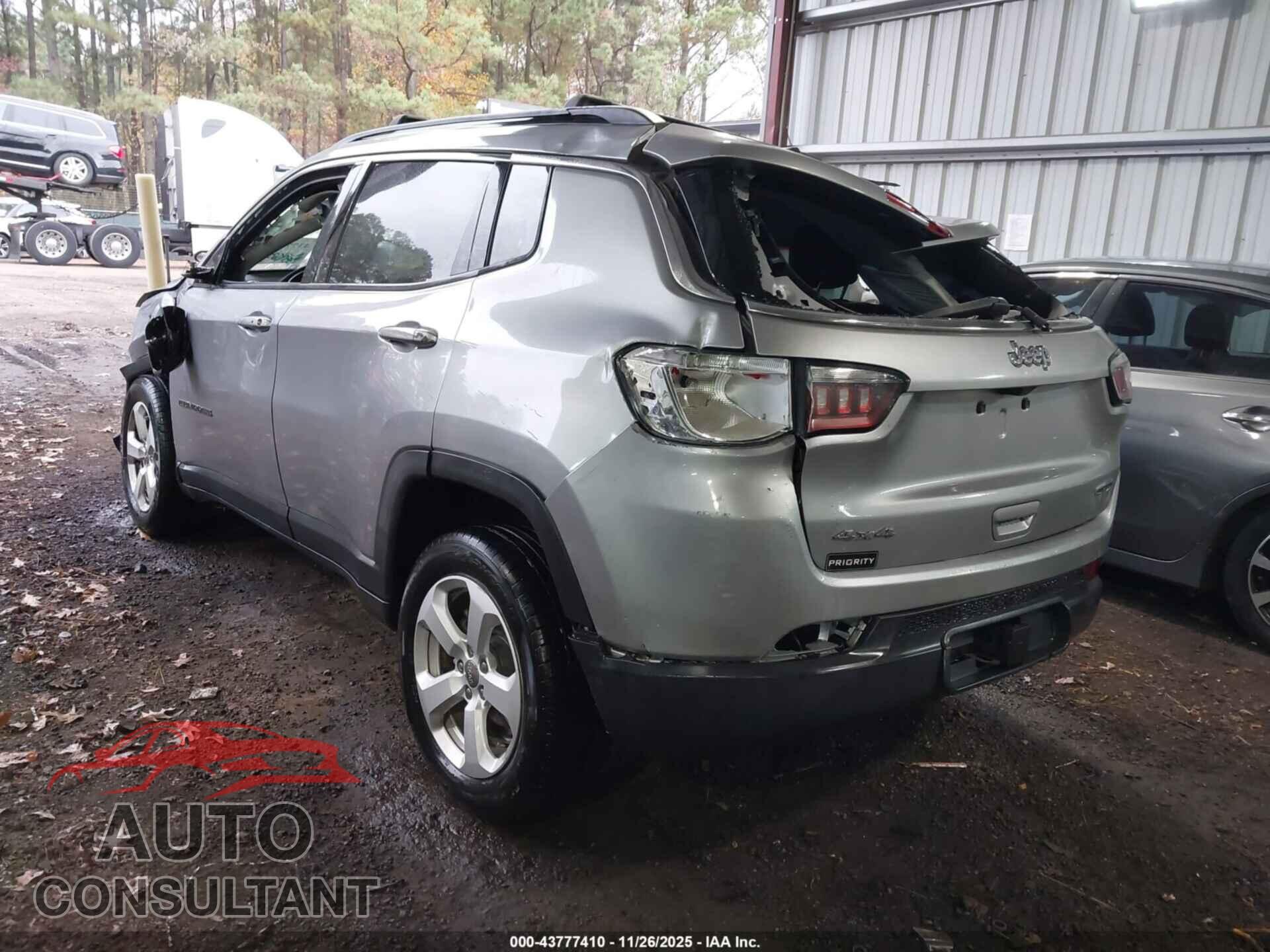 JEEP COMPASS 2018 - 3C4NJDBB4JT484221