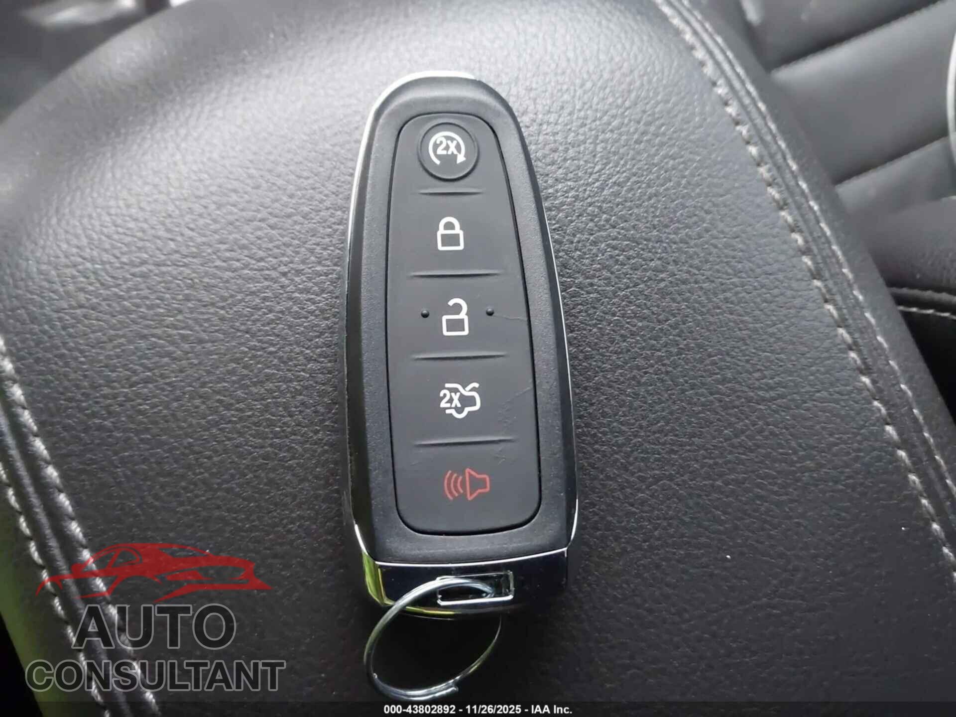 FORD ESCAPE 2015 - 1FMCU0J94FUB00176