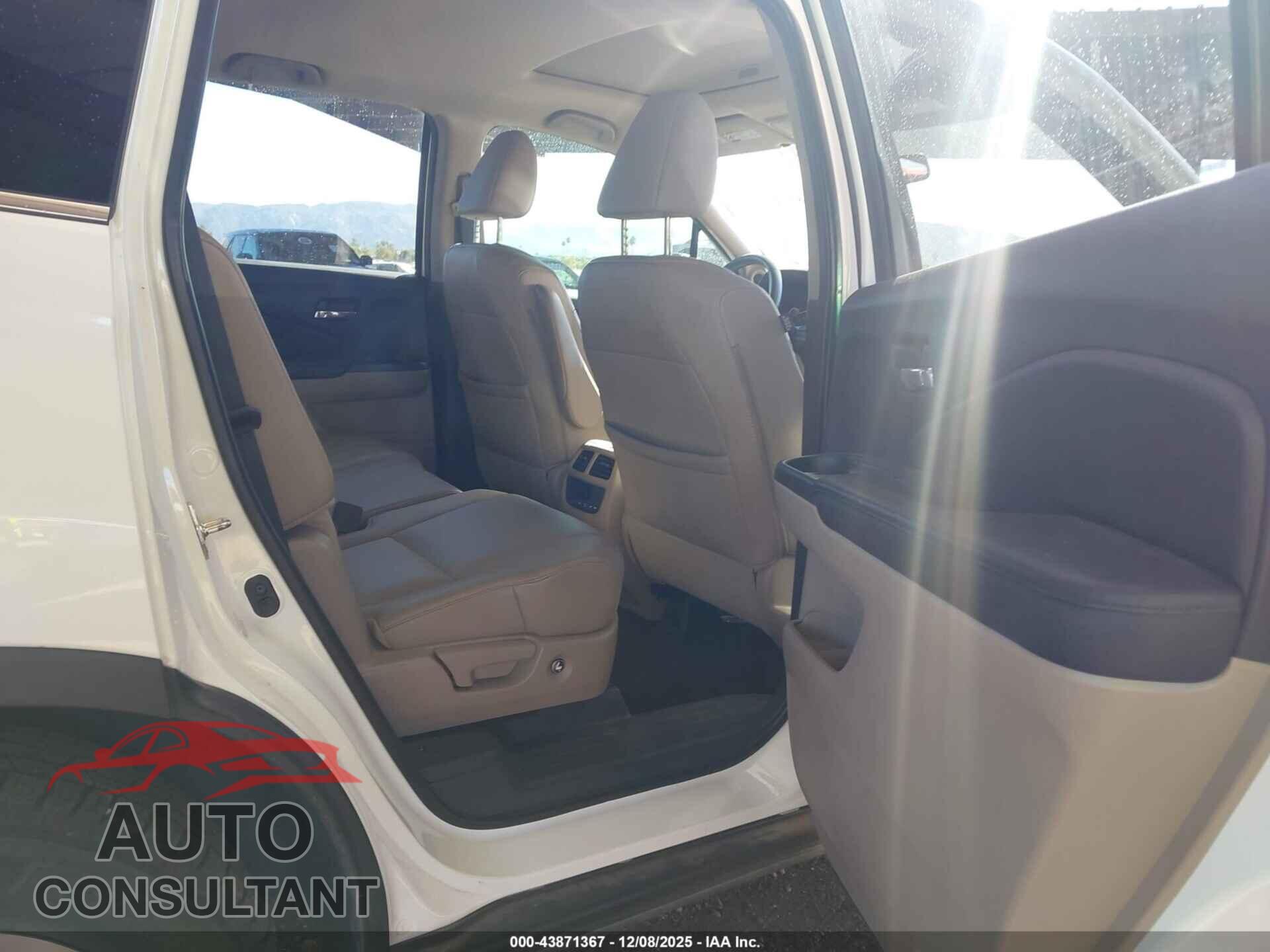 HONDA PILOT 2016 - 5FNYF5H70GB009647